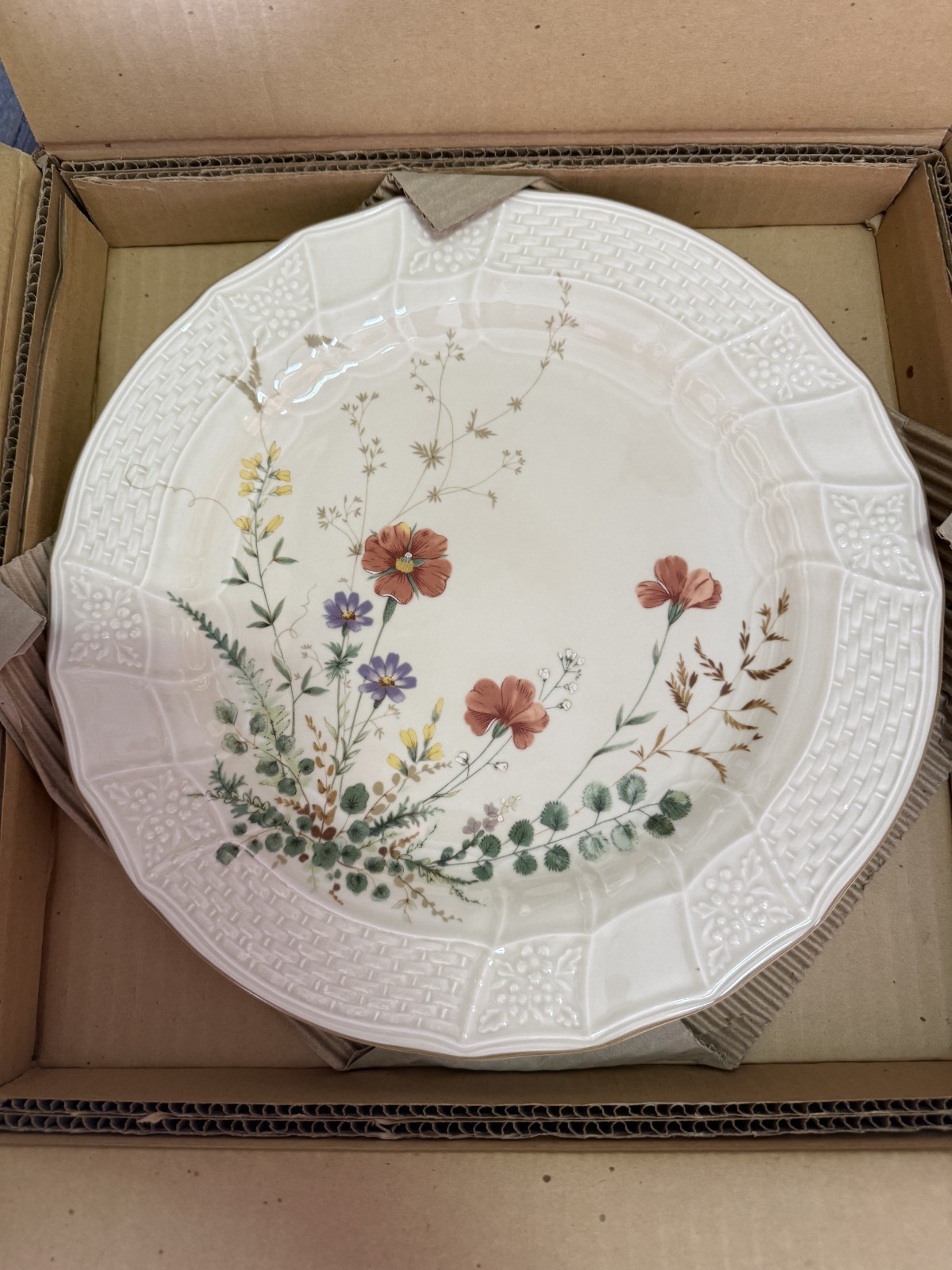 Mikasa Margaux D1006 Fine Ivory 5 Piece Serving Set Vintage Original Box