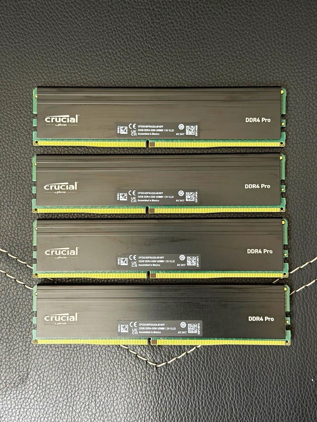 Crucial DDR4 Pro 128GB (4x32GB) DDR4-3200 UDIMM 288-Pin UDIMM CP32G4DFRA32A