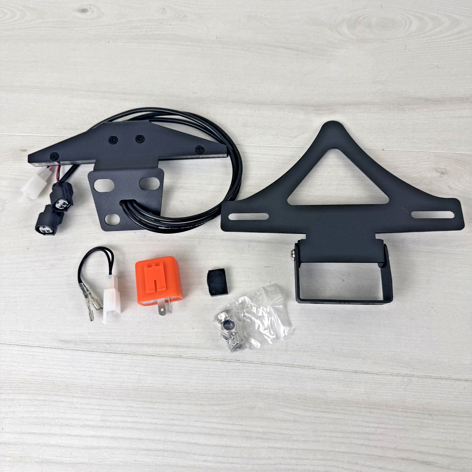 For Kawasaki ZX-4R ZX4RR License Plate Holder Bracket w/ Lights Tail Tidy Fender For Kawasaki ZX-4R ZX4RR License Plate Holder Bracket w/ Lights Tail Tidy Fender