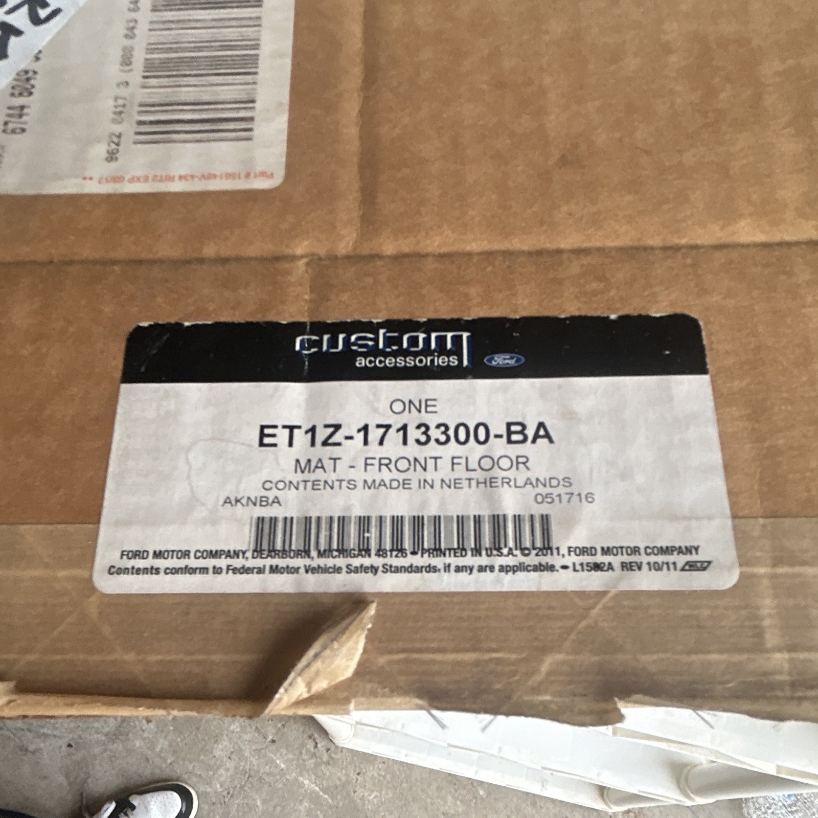 Ford Custom Accessories ET1Z-1713300-BA Floor Mats New In Plastic  Ford Custom Accessories ET1Z-1713300-BA Floor Mats New In Plastic 