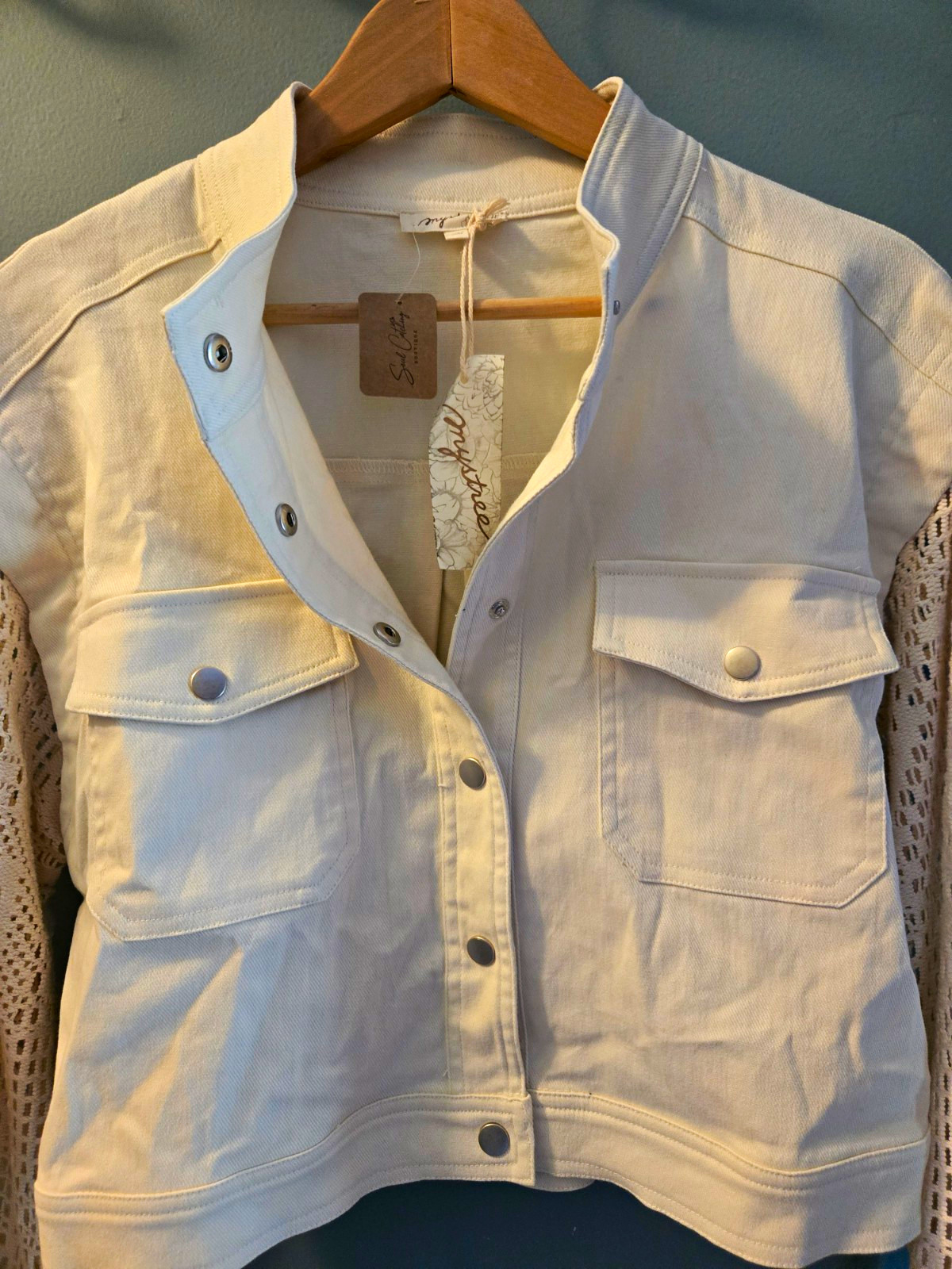 NWT Mystree Snap-Front Jean Jacket Crochet Sleeves Medium 