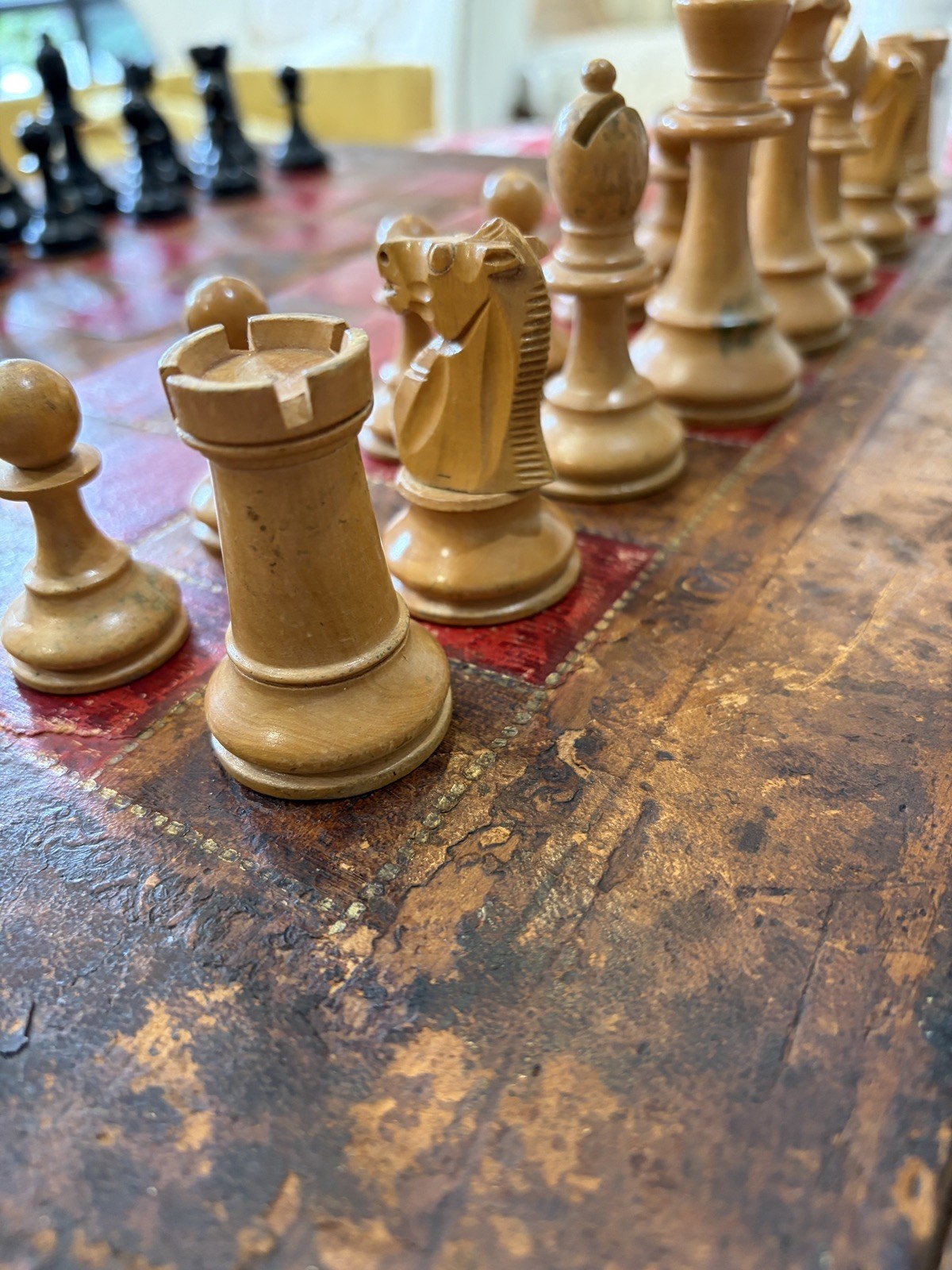 Antique 19th C Leather Chess Backgammon Set Weighted Wood Pieces & 30 Checkers