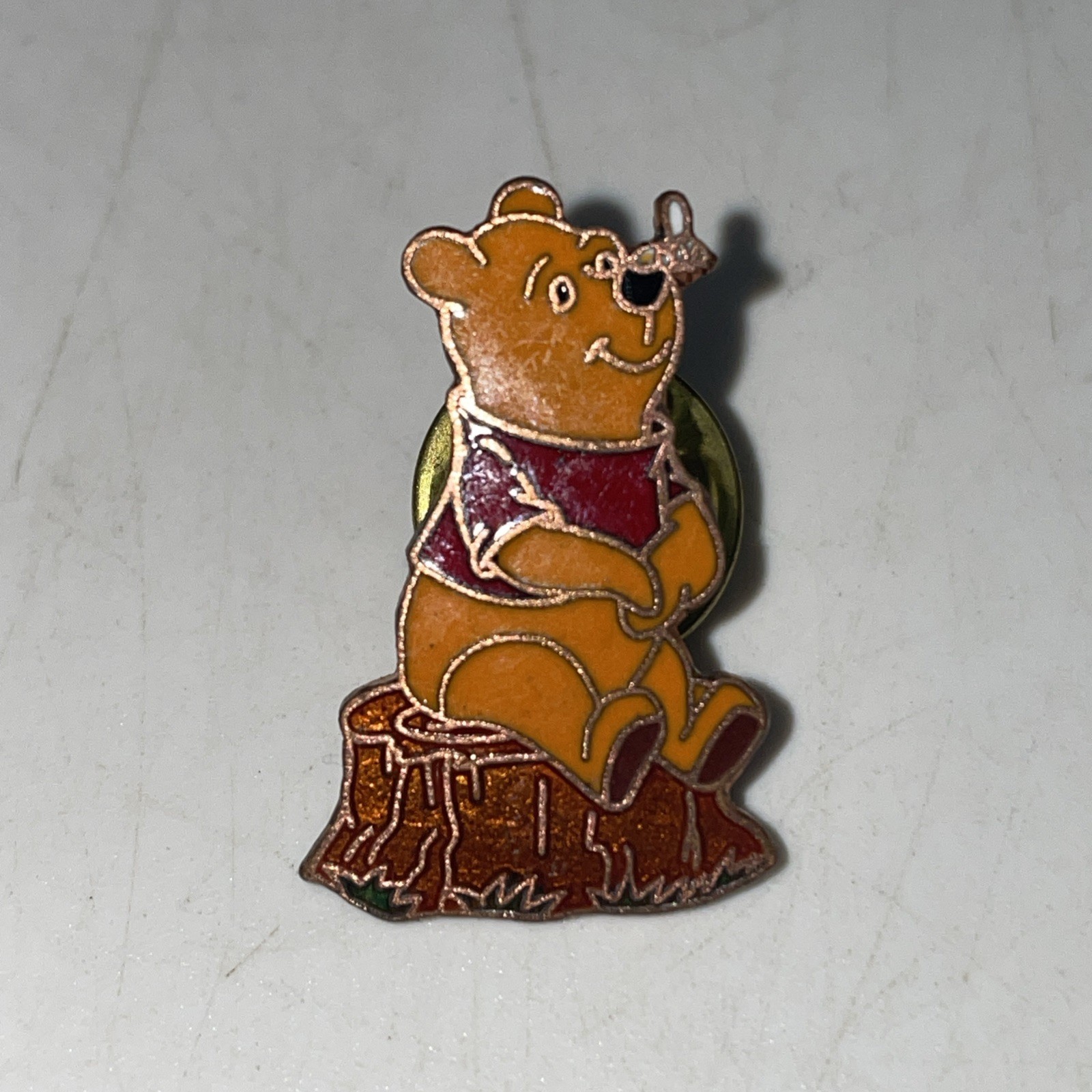 Vintage Walt Disney Productions Winnie the Pooh Pin Waffle Back Bee on Nose