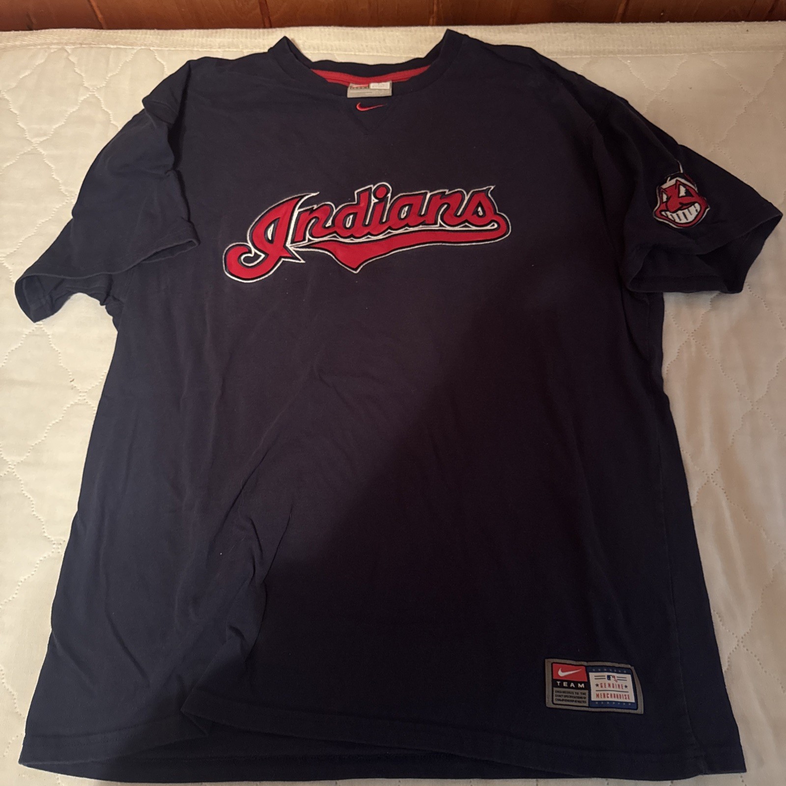 Nike Cleveland Indians T-Shirt Adult XL Embroidered Logo MLB Baseball Vintage