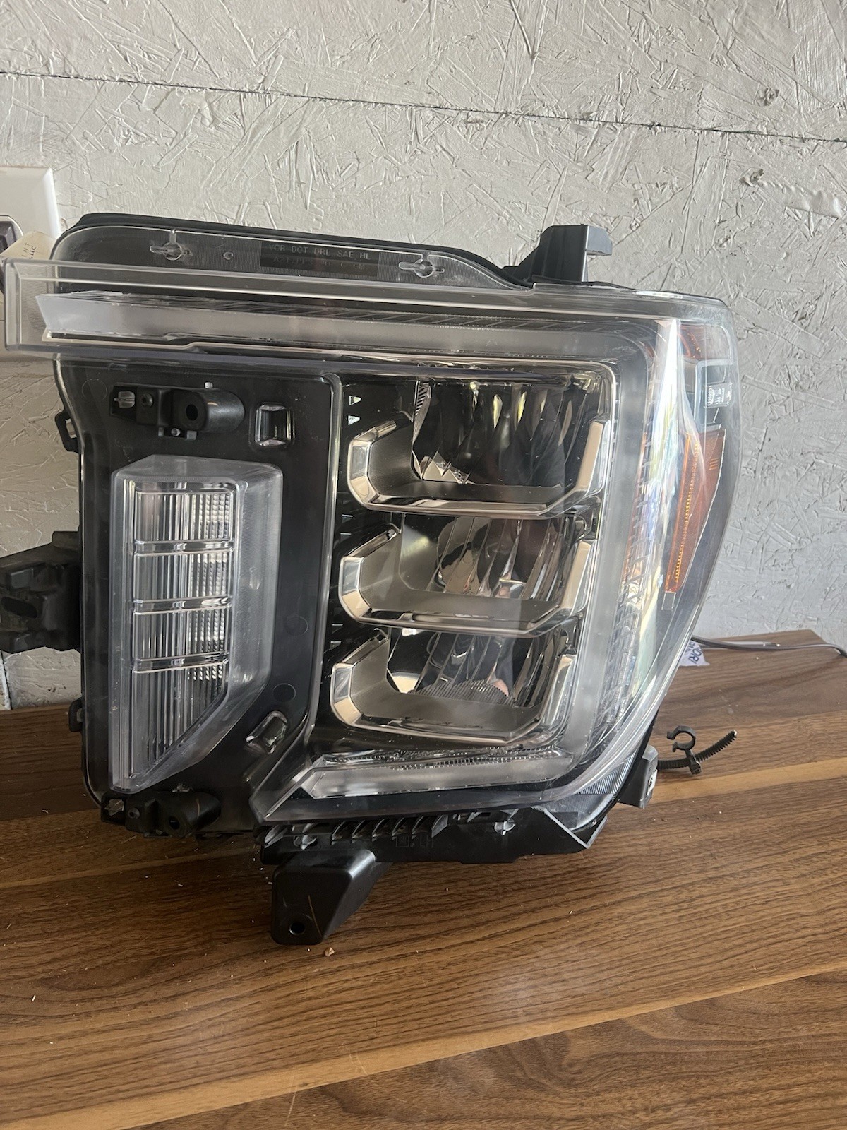 GREAT 2020-2023 GMC Sierra 2500HD 3500HD Headlight Left Driver OEM- LED GREAT 2020-2023 GMC Sierra 2500HD 3500HD Headlight Left Driver OEM- LED