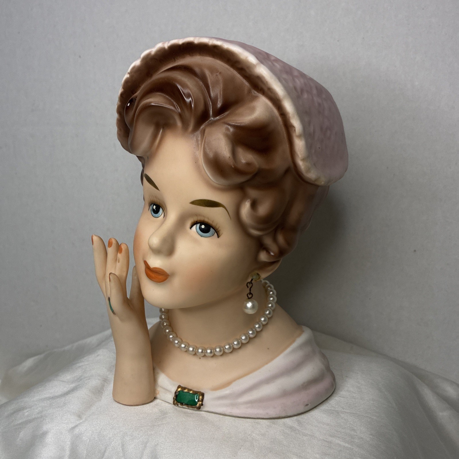 VINTAGE RELPO K1402 LADY HEAD VASE W/ HAND ORIGINAL PEARL JEWELRY STUNNING MCM VINTAGE RELPO K1402 LADY HEAD VASE W/ HAND ORIGINAL PEARL JEWELRY STUNNING MCM