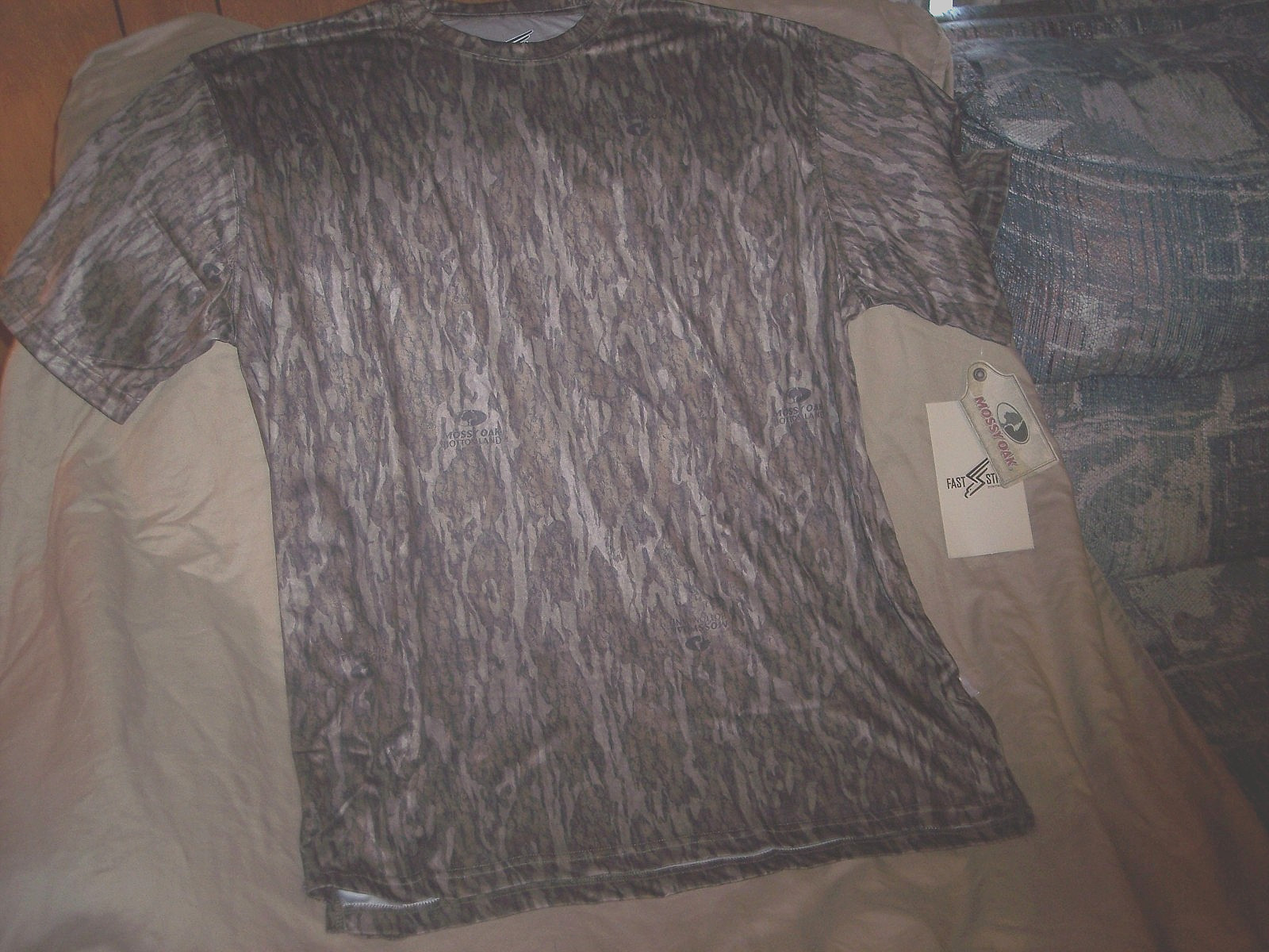 Large Camo Shirt Camo T Shirt Tree Bark Camo Style Mossy Oak Bottomland Camo