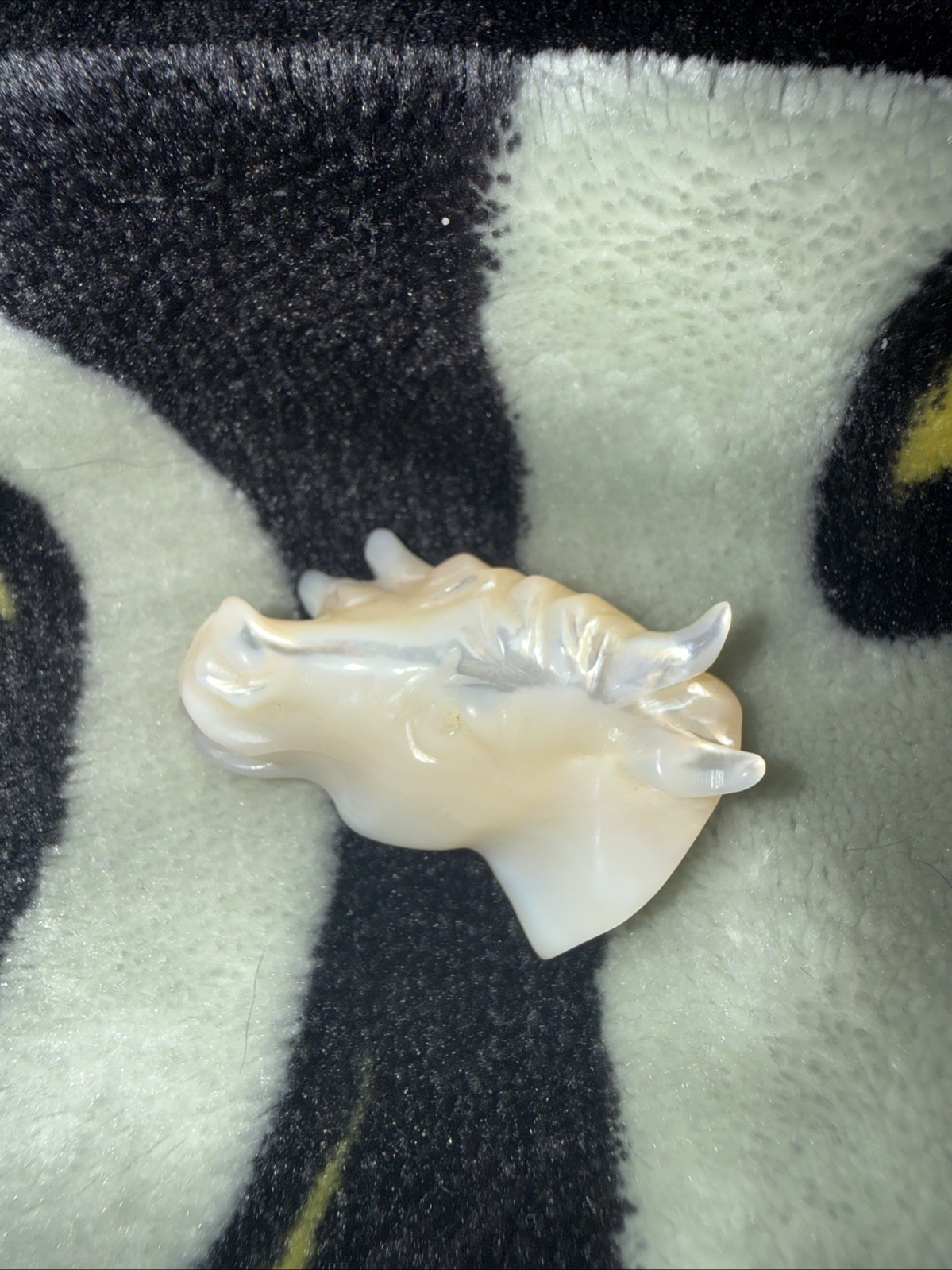 19th Century Carving Of Mother Of Pearl Family Heirloom/provence East Europe 19th Century Carving Of Mother Of Pearl Family Heirloom/provence East Europe