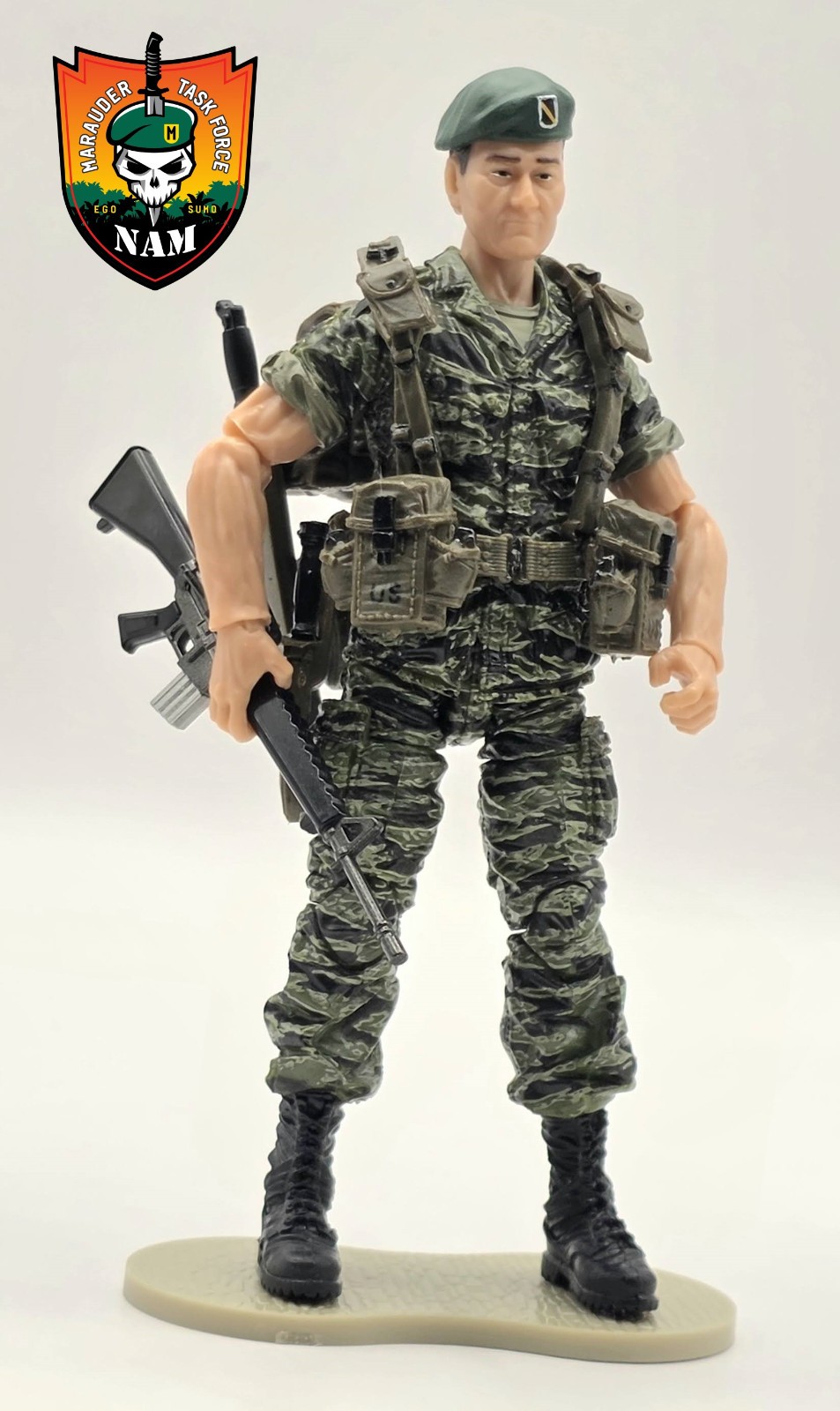 VIETNAM US ARMY GREEN BERET w/Gear -Marauder GR 1:18 Scale 4\