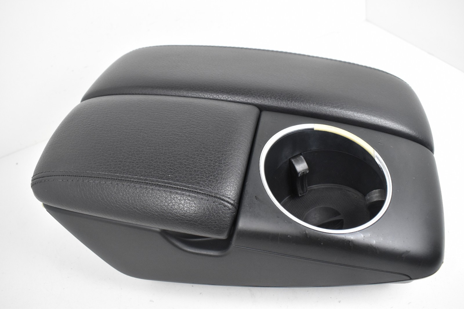 2007-2015 Audi Q7 Center Console Black Leather Cup Holder Armrest Assembly OEM 2007-2015 Audi Q7 Center Console Black Leather Cup Holder Armrest Assembly OEM