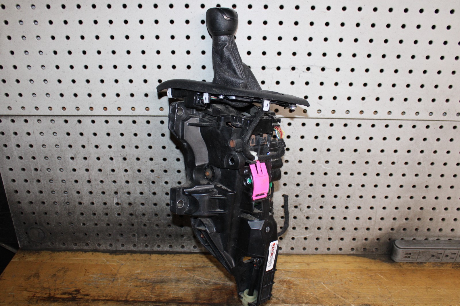 OEM 2014 RAM PROMASTER 1500 2500 3500 Shifter Gear Shift Selector