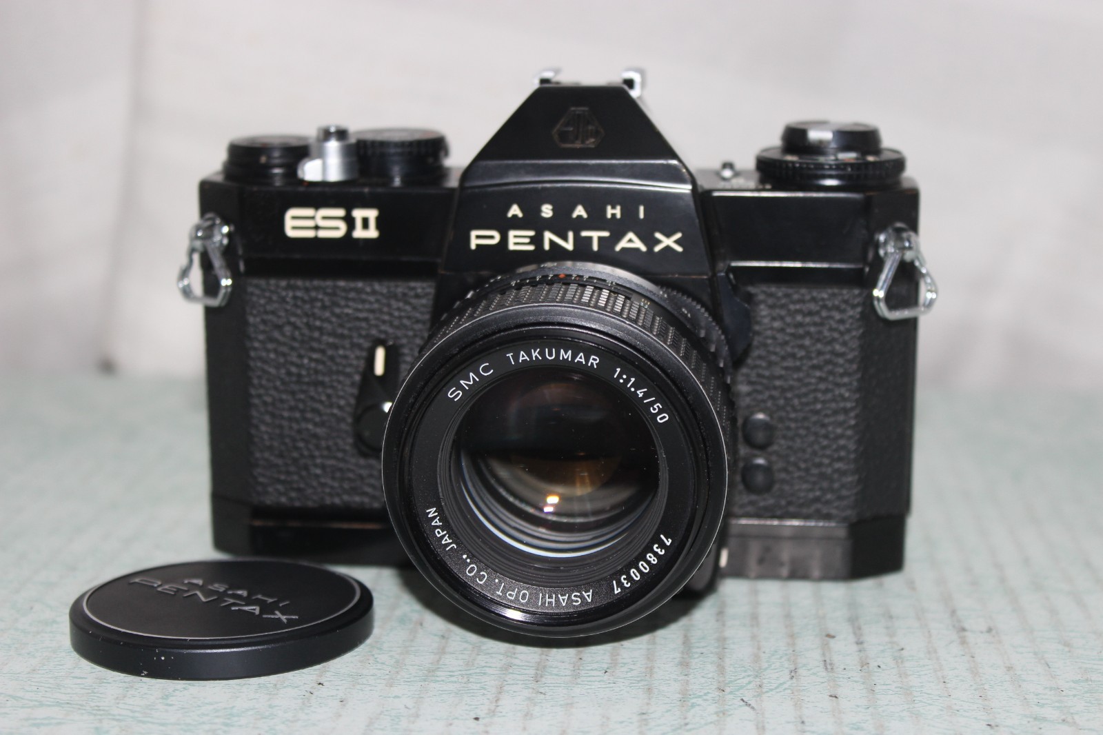 [Exc ++] Pentax ESII 35mm SLR Black Film Camera w/ 50mm F/1.4  Lens From Japan