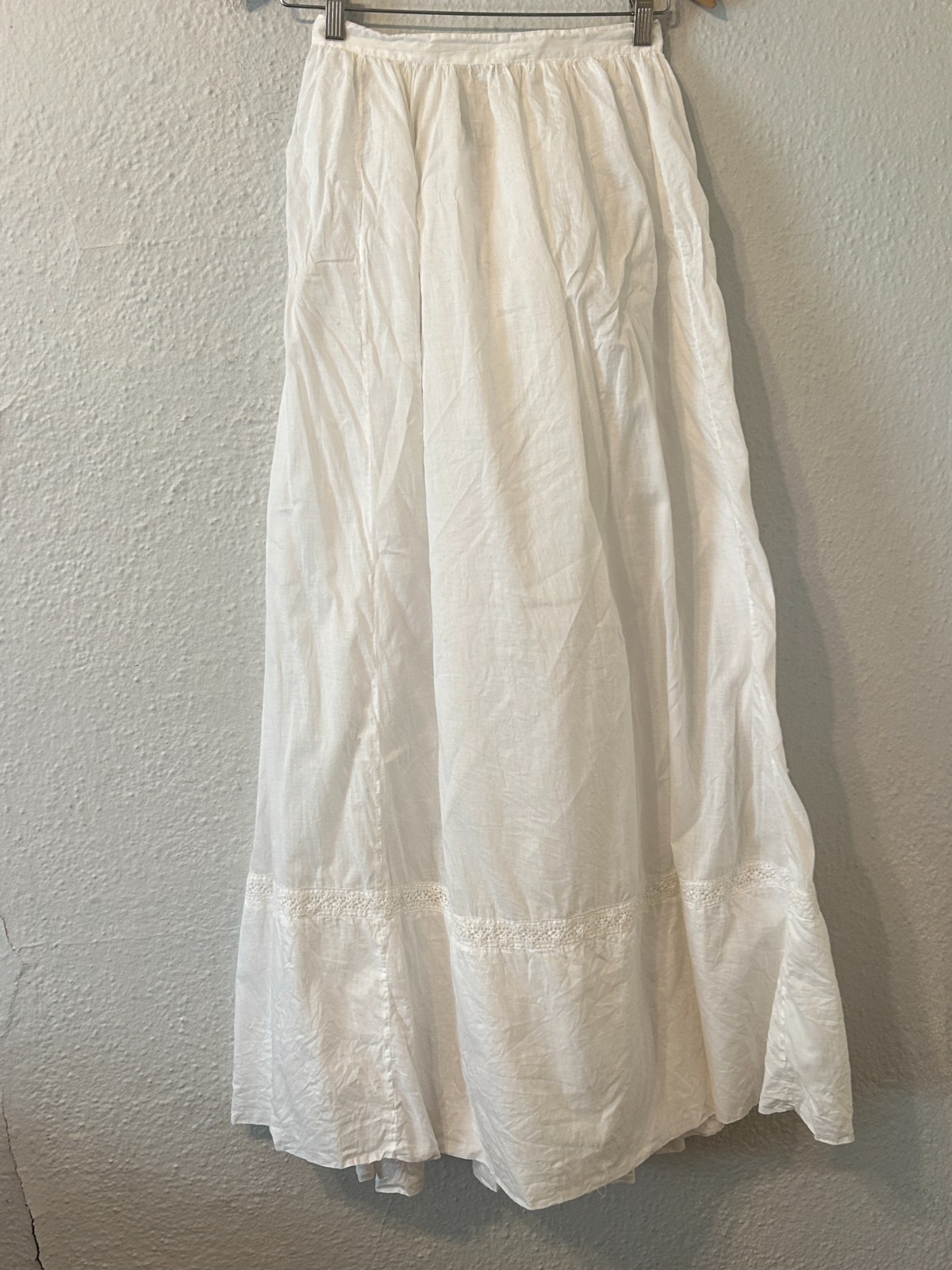 Antique Edwardian 1900 XS White Cotton Ruffle Long Lawn Tea Skirt Petticoat Antique Edwardian 1900 XS White Cotton Ruffle Long Lawn Tea Skirt Petticoat