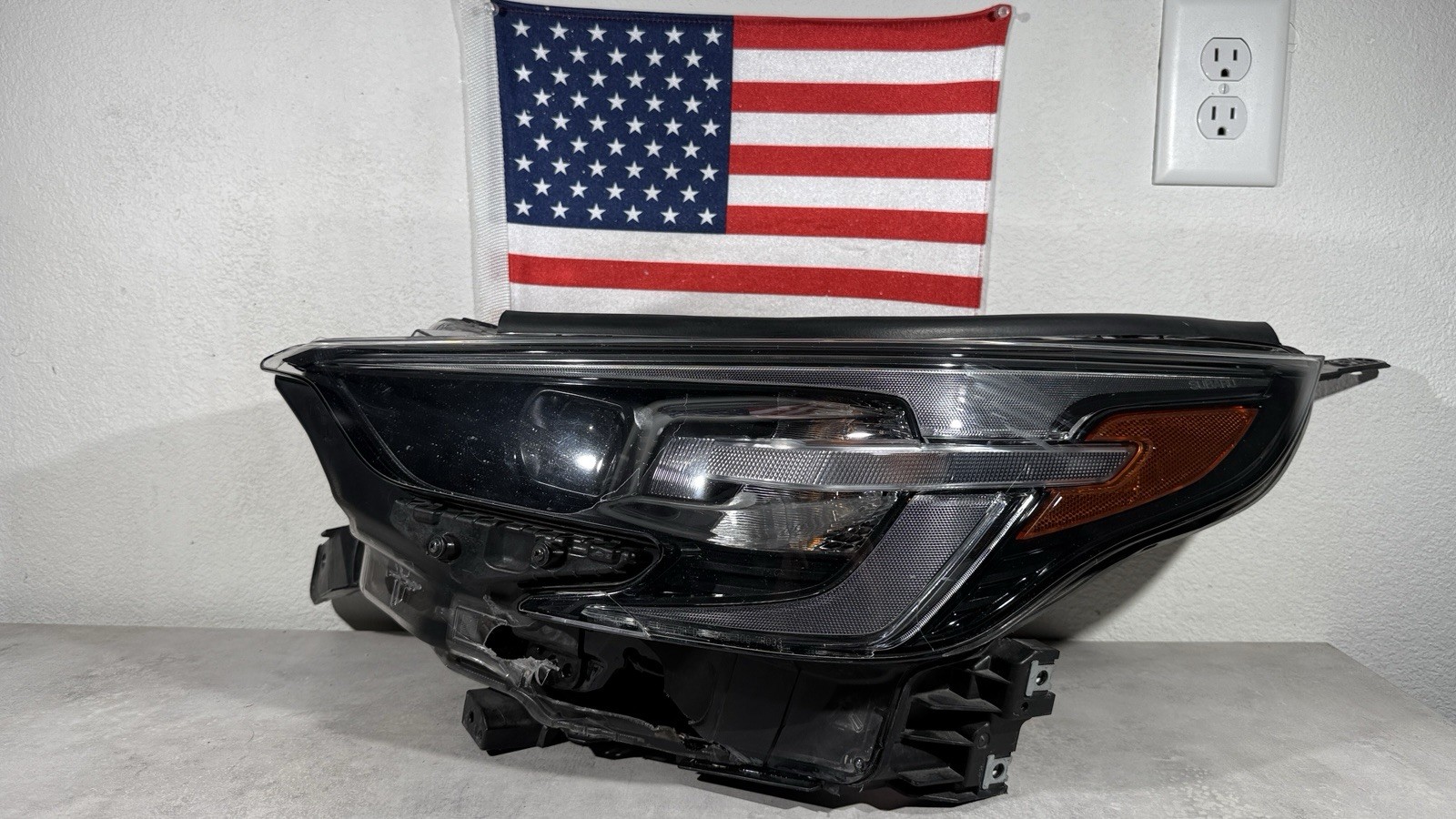 DAMAGED* 2023-2026 Subaru Legacy / Outback LED Headlight Left Driver LH Side OEM
