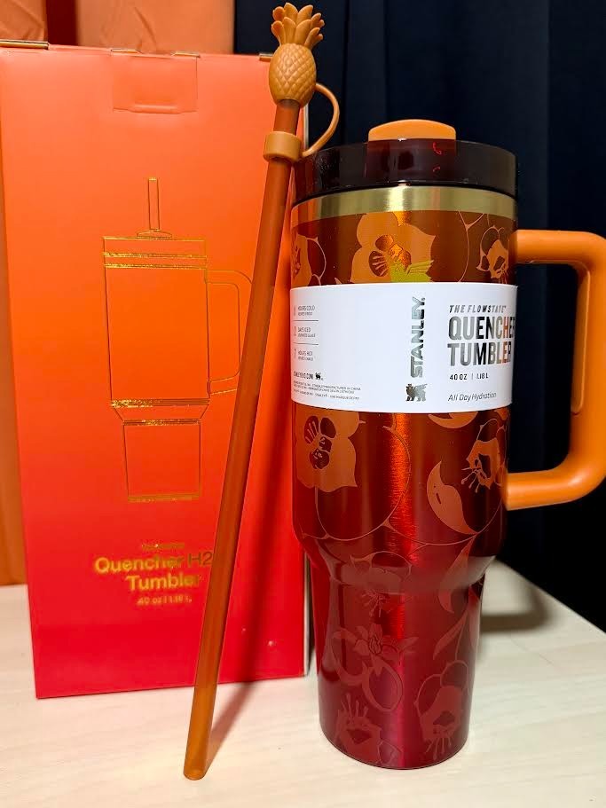 The Stanley 1913 x KAROL G 40 oz Quencher H2.O FlowState Tumbler The Stanley 1913 x KAROL G 40 oz Quencher H2.O FlowState Tumbler