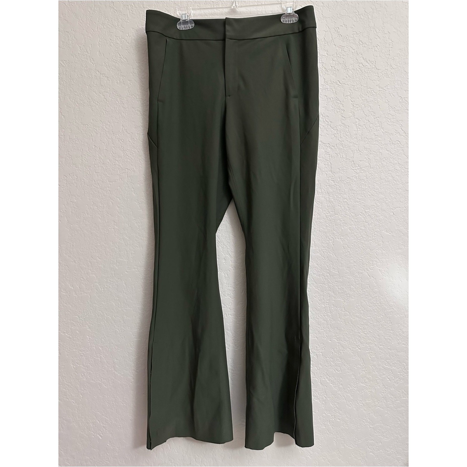 Athleta Stellar Flare Trouser Size 12 Arbor Olive Athleta Stellar Flare Trouser Size 12 Arbor Olive