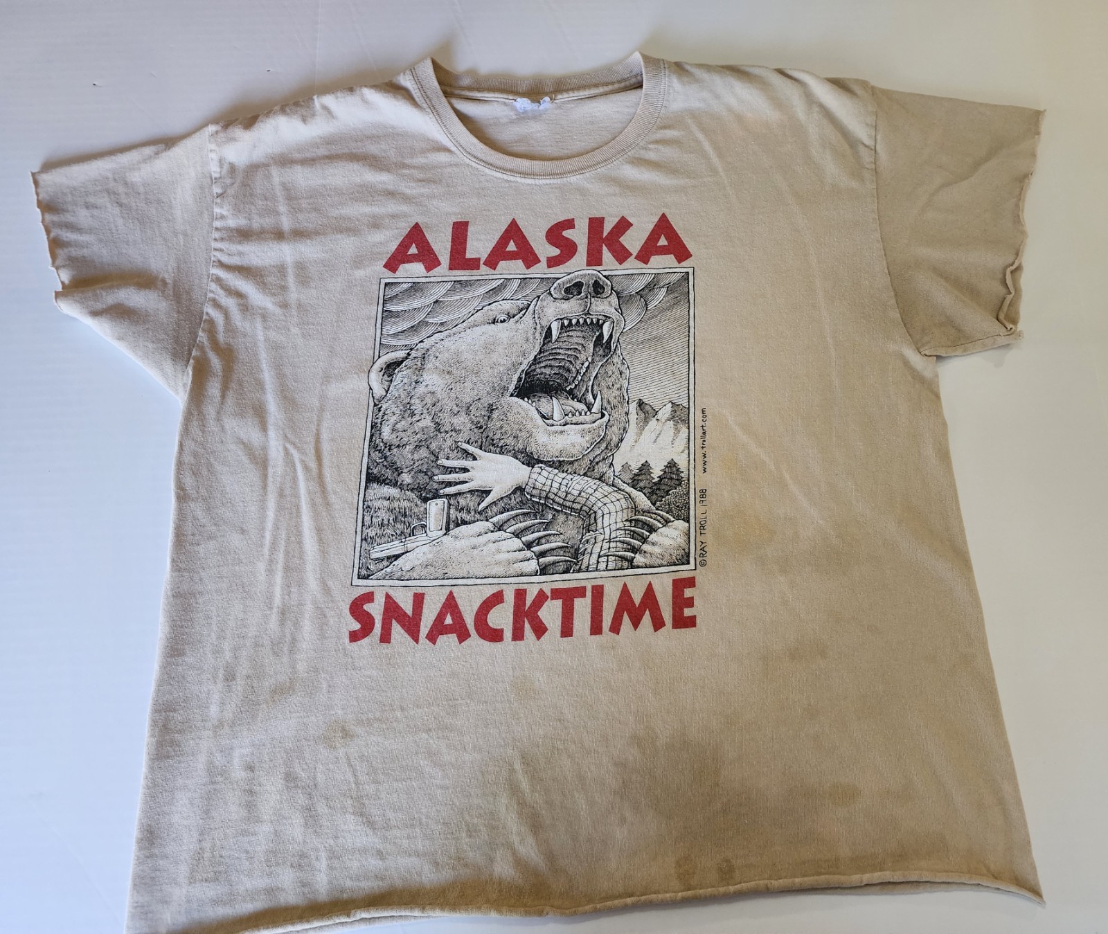 Vintage 1988 Ray Troll Alaska Snacktime Bear T Shirt Thrashed Single Stitch Med.