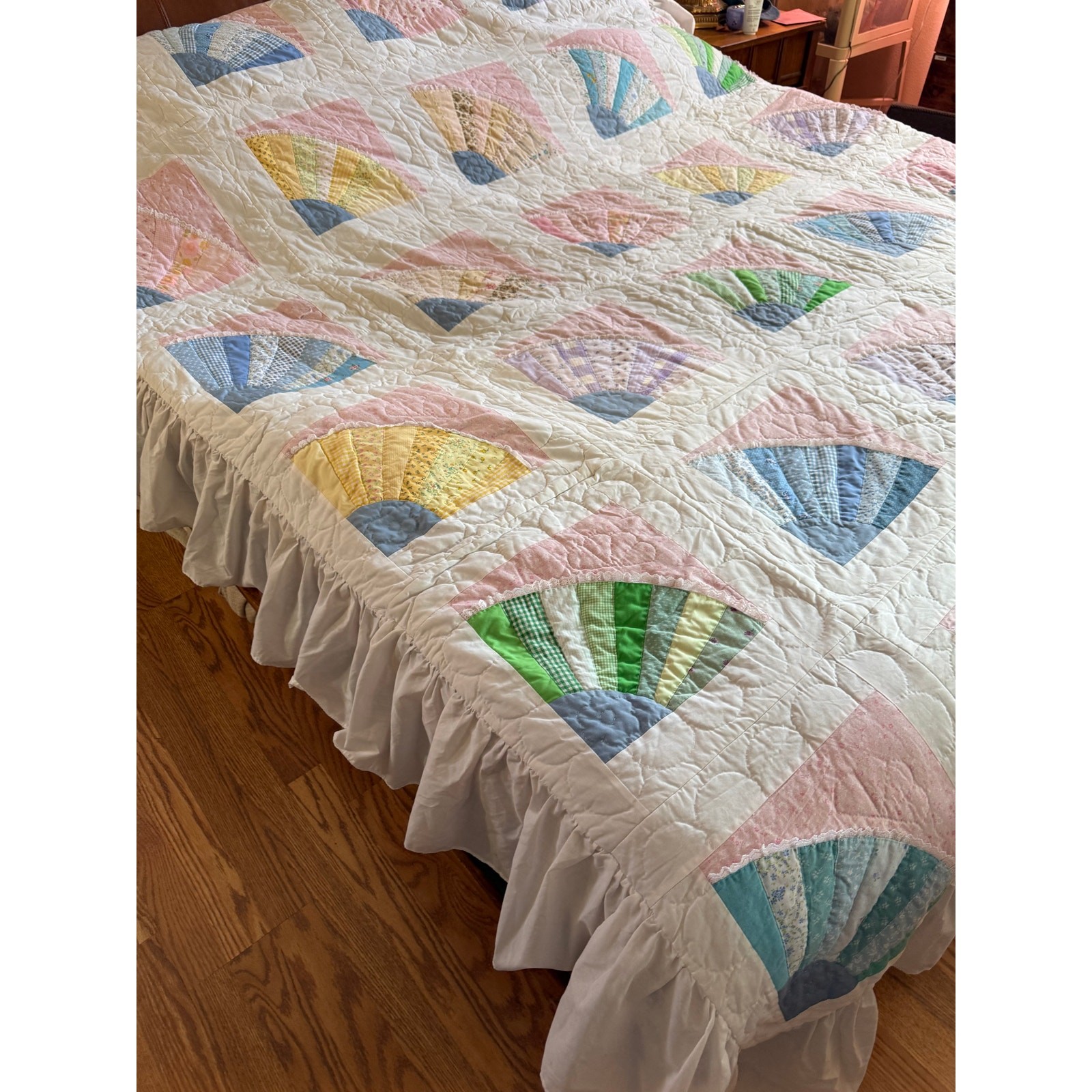 Vintage Grandmother's Fan Quilt Handmade Handstitched Beautiful Pastel Cottage Vintage Grandmother's Fan Quilt Handmade Handstitched Beautiful Pastel Cottage