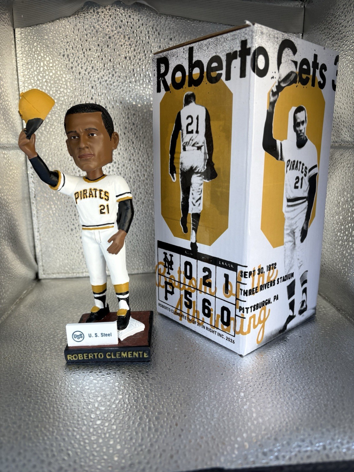PITTSBURGH PIRATES ROBERTO CLEMENTE SGA BOBBLEHEAD 9/15/26