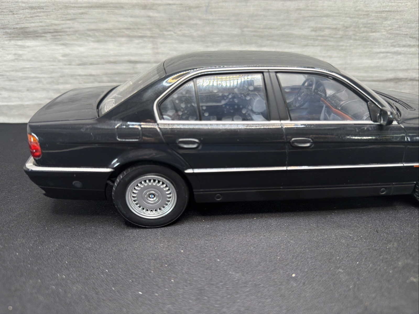 RARE 1:18 KK SCALE 1994 BMW 740i E38 7-series Black Metallic Diecast NO BOX RARE 1:18 KK SCALE 1994 BMW 740i E38 7-series Black Metallic Diecast NO BOX