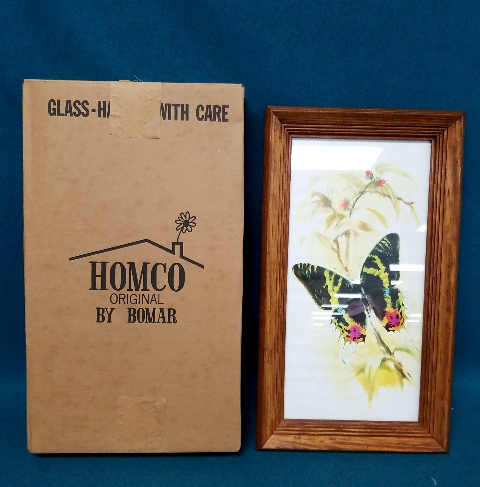 VTG Homco Original By Bomar Vibrant Butterfly Print Worm Wood Frame Wall Decor