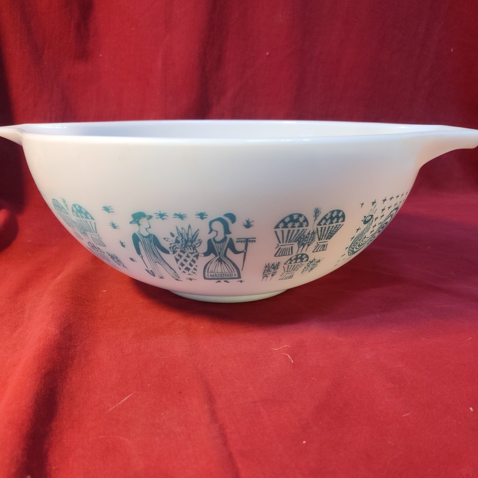 Pyrex 444 Amish Butterprint White Reverse Color 4 Qt Mixing Bowl Pyrex 444 Amish Butterprint White Reverse Color 4 Qt Mixing Bowl