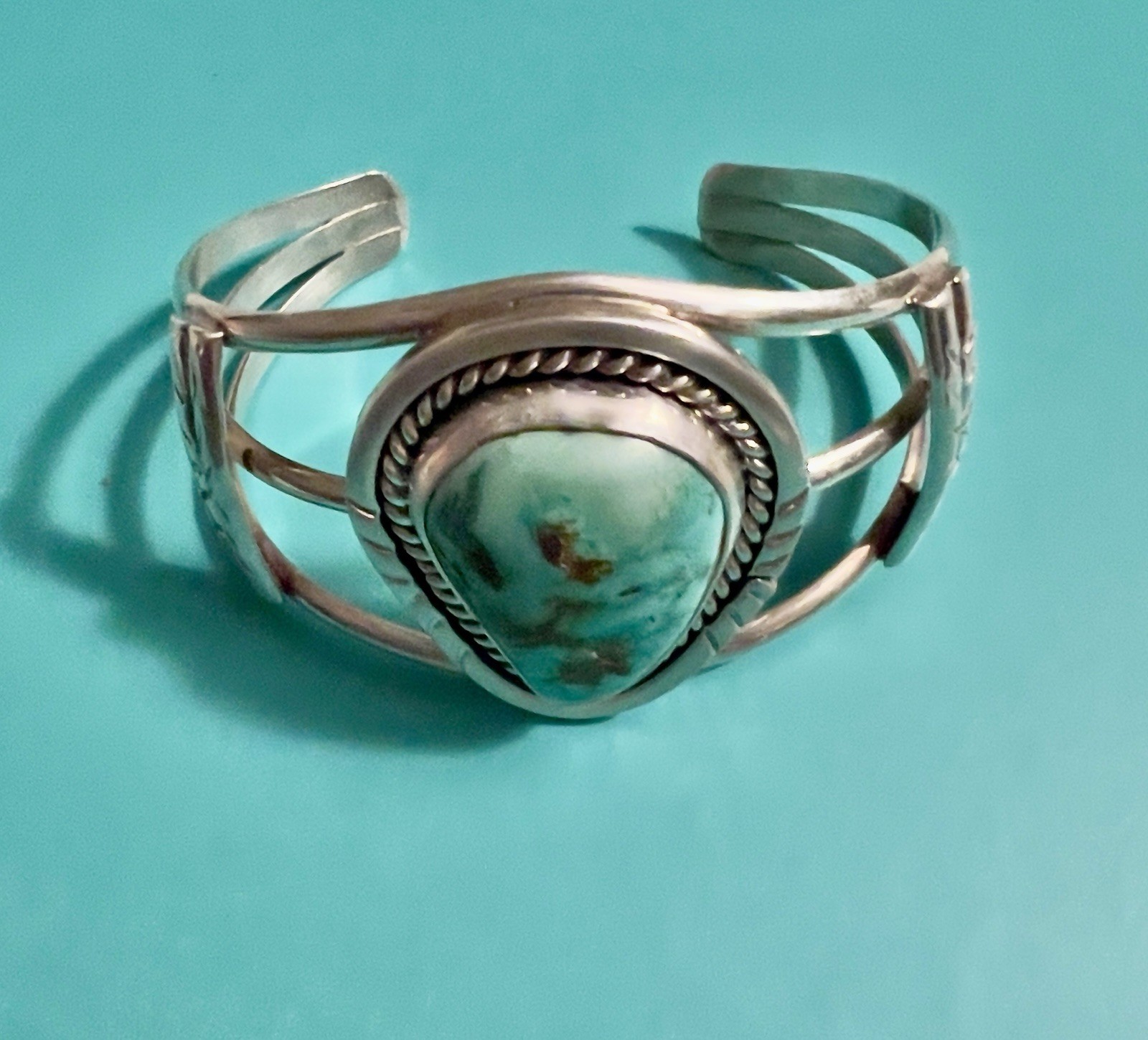 Vintage Southwestern Turquoise Cuff Bracelet – Rustic Silver-Tone Openwork
