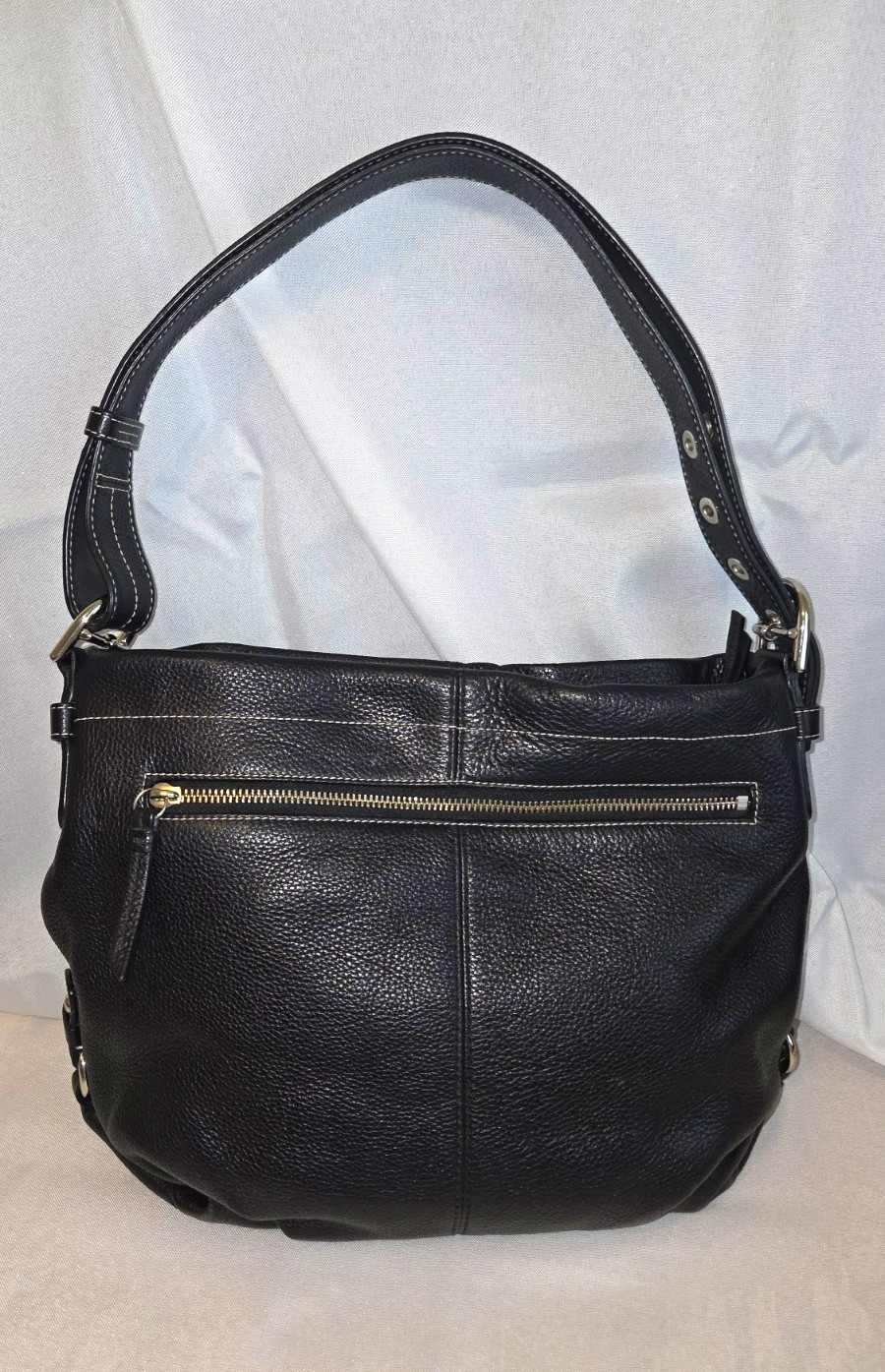 Coach Black Pebbled Leather Shoulder Bag - Style D1076-F15064 Coach Black Pebbled Leather Shoulder Bag - Style D1076-F15064