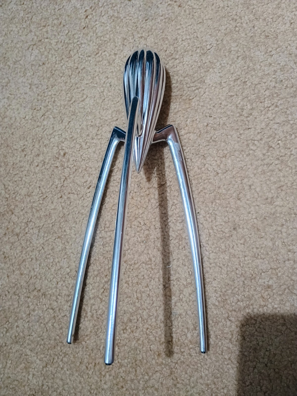 Alessi Juicy Salif Citrus Squeezer Aluminum Philippe Starck Italy Modern Juicer Alessi Juicy Salif Citrus Squeezer Aluminum Philippe Starck Italy Modern Juicer