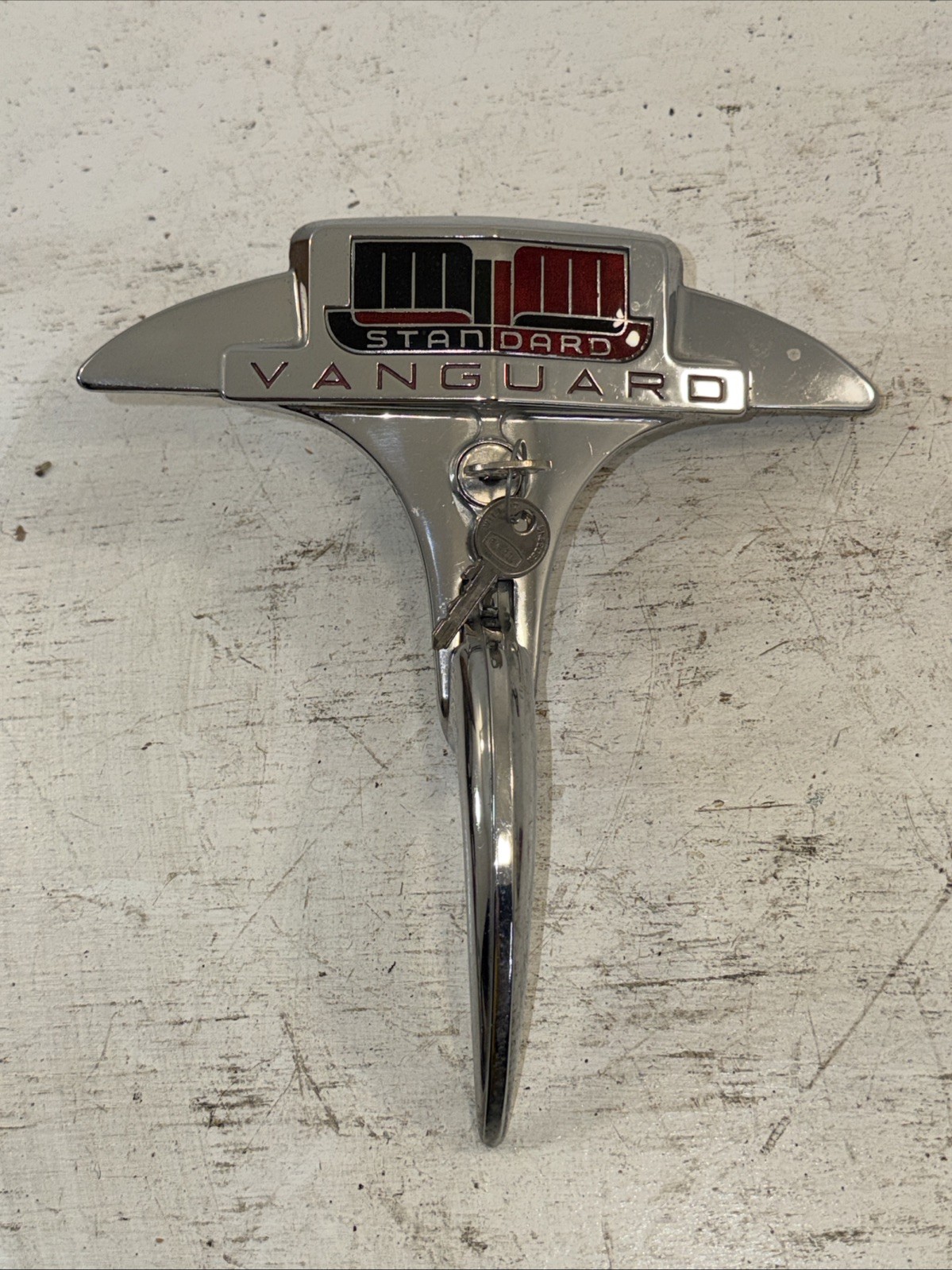 Vintage NOS OEM Standard Vanguard Truck Boot Lid Handle W/keys 1947-53 Saloon Vintage NOS OEM Standard Vanguard Truck Boot Lid Handle W/keys 1947-53 Saloon