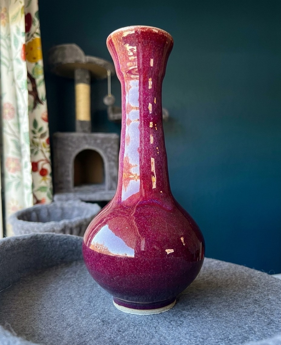 Vintage Chinese Red/Oxblood Flambe-Glazed Porcelain Long Neck Heavy Vase 12' Vintage Chinese Red/Oxblood Flambe-Glazed Porcelain Long Neck Heavy Vase 12'