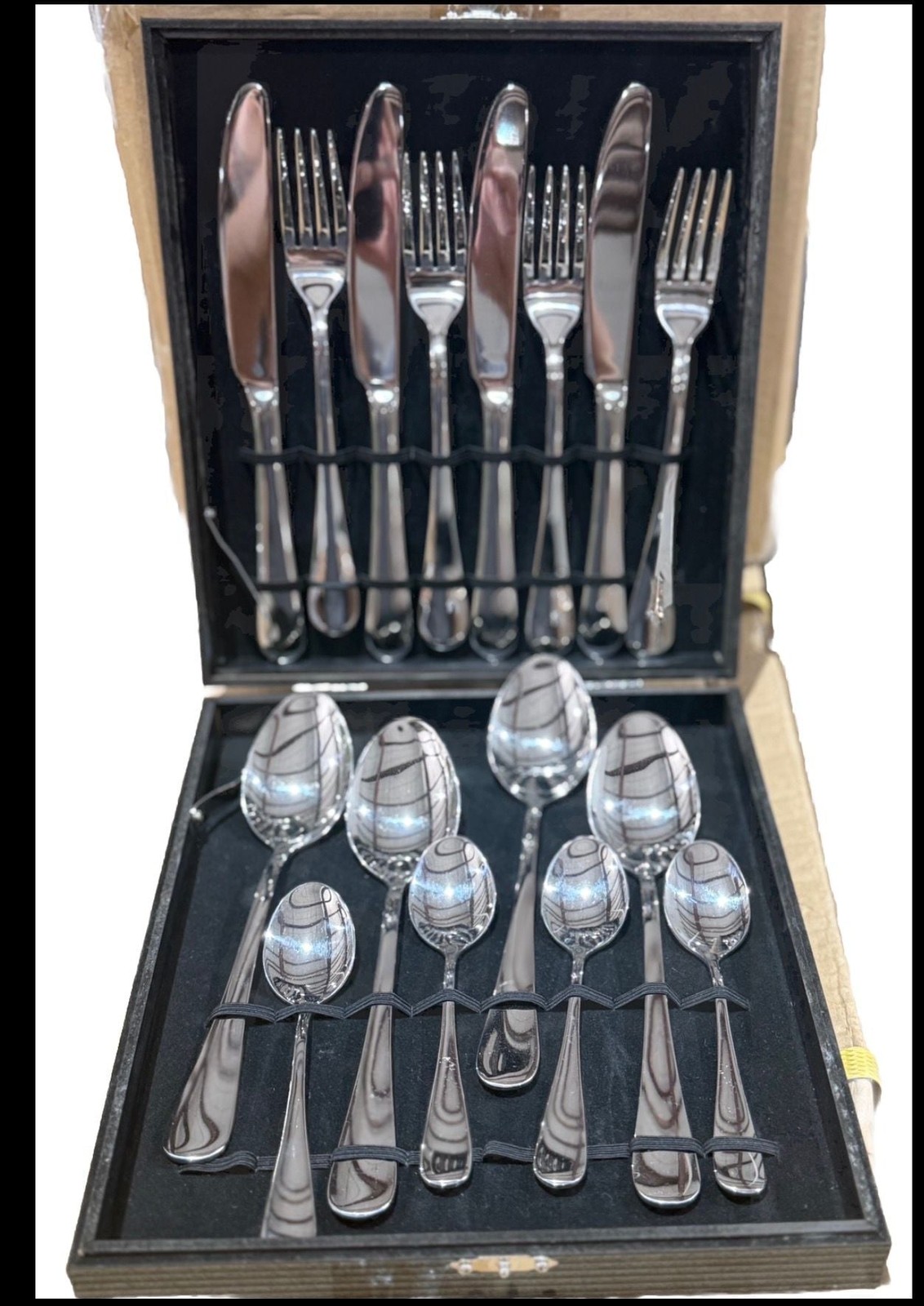 Angy\'s Design Milan Italian Style 16-Piece Stainless Steel Cutlery Set with Case Angy\'s Design Milan Italian Style 16-Piece Stainless Steel Cutlery Set with Case