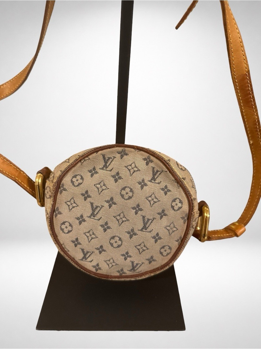 Louis Vuitton Authentic Monogram Mini Lin Jeanne GM Crossbody Bag Vintage Y2K Louis Vuitton Authentic Monogram Mini Lin Jeanne GM Crossbody Bag Vintage Y2K