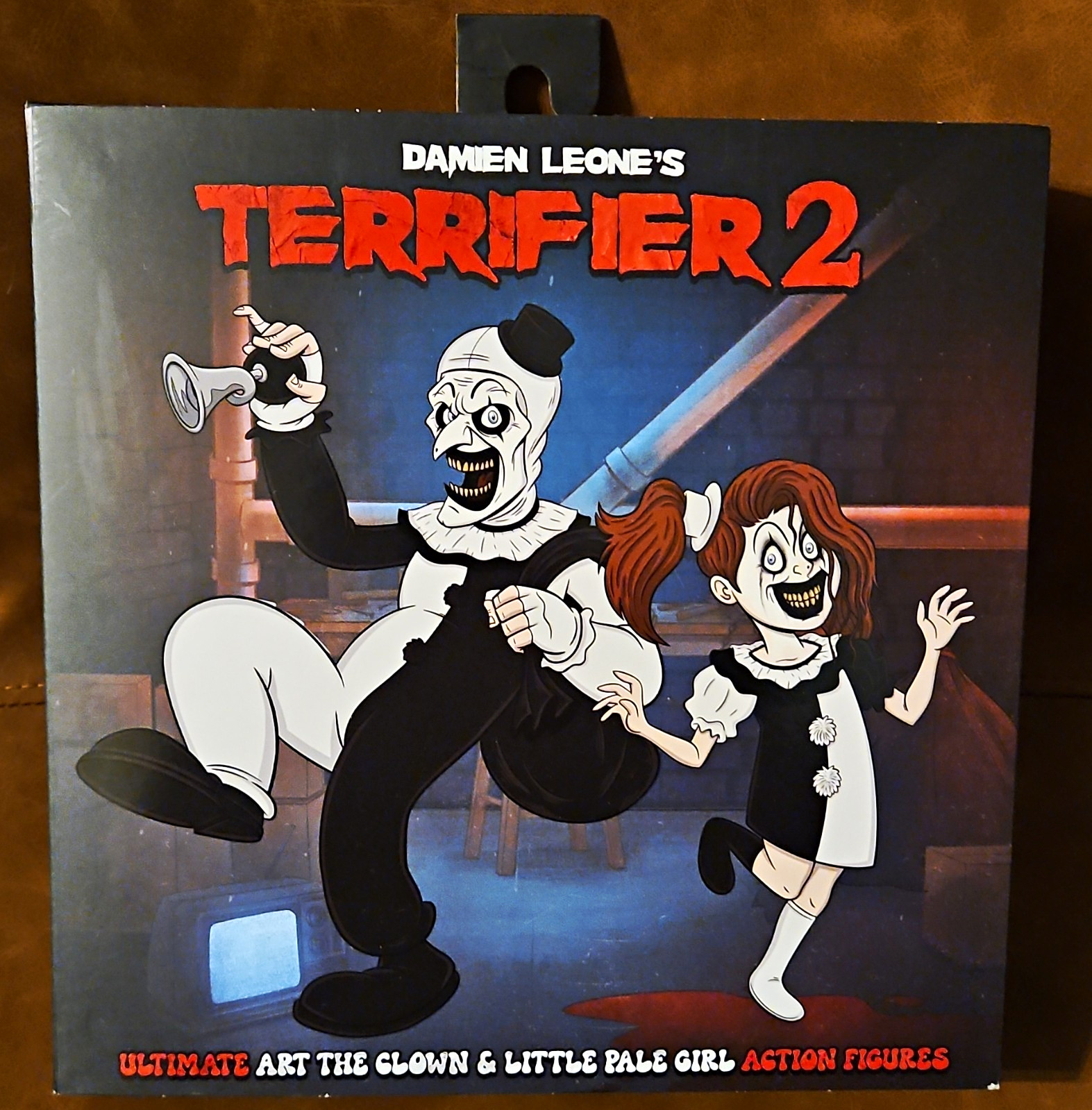 NECA Terrifier 2 Ultimate Art the Clown & Little Pale Girl Figure Set Boxed NECA Terrifier 2 Ultimate Art the Clown & Little Pale Girl Figure Set Boxed