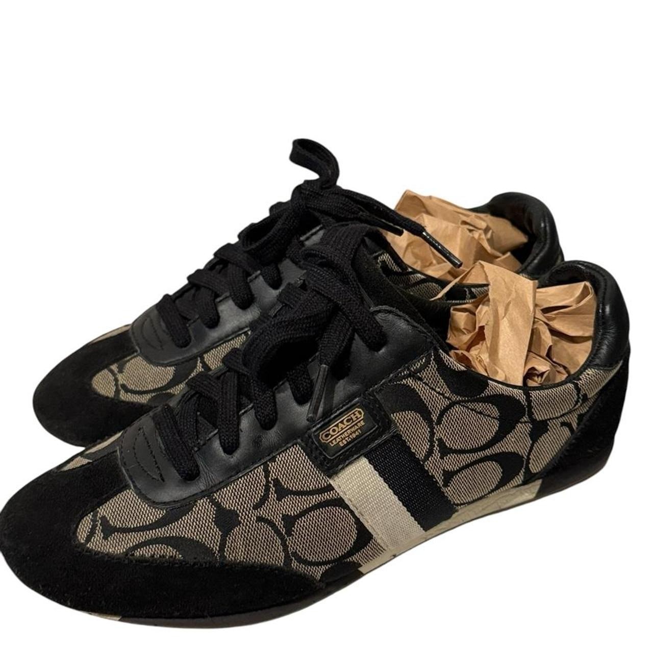 Vintage Coach Joss Black and Beige Monogram Suede Sneakers Coach logo, size 7 Vintage Coach Joss Black and Beige Monogram Suede Sneakers Coach logo, size 7