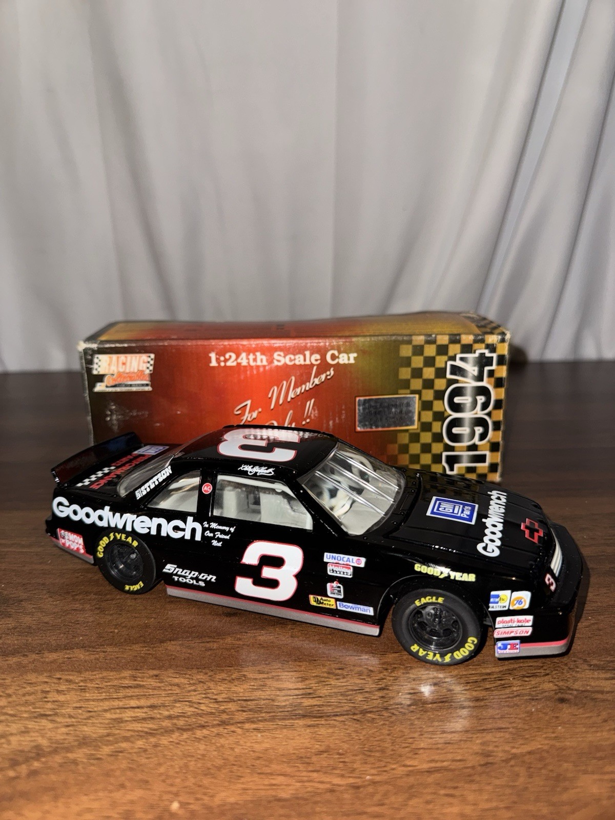 1994 Dale Earnhardt GM Goodwrench In Memory Of Neil Bonnett 1/24 Action NASCAR