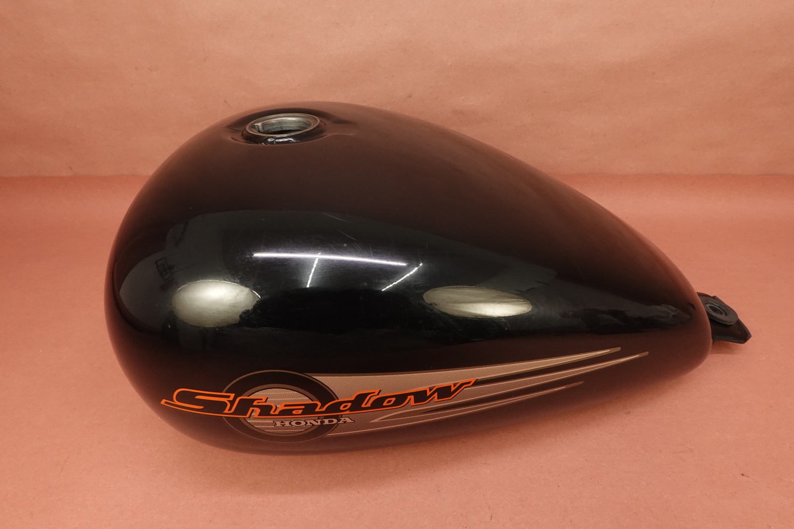 1999-2007 Honda Shadow VT600C VLX 600 Gas Fuel Tank 1999-2007 Honda Shadow VT600C VLX 600 Gas Fuel Tank