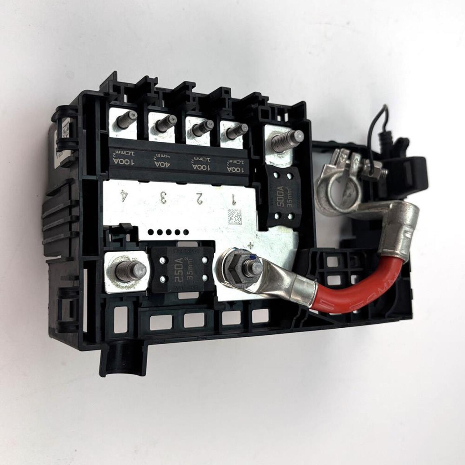 For Chevy Equinox junction block 2018 2020 1.5L Battery Fuse Relay Box 84237808