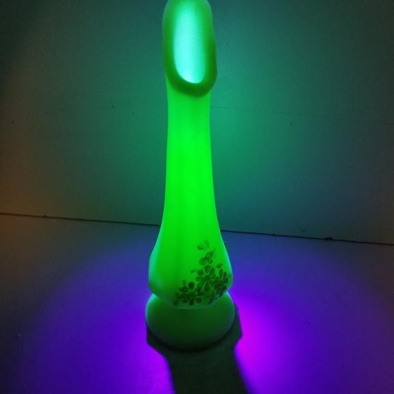 Vtg Fenton Custard Satin Hand Painted Roses Floral BUD VASE Uranium Glow Signed Vtg Fenton Custard Satin Hand Painted Roses Floral BUD VASE Uranium Glow Signed