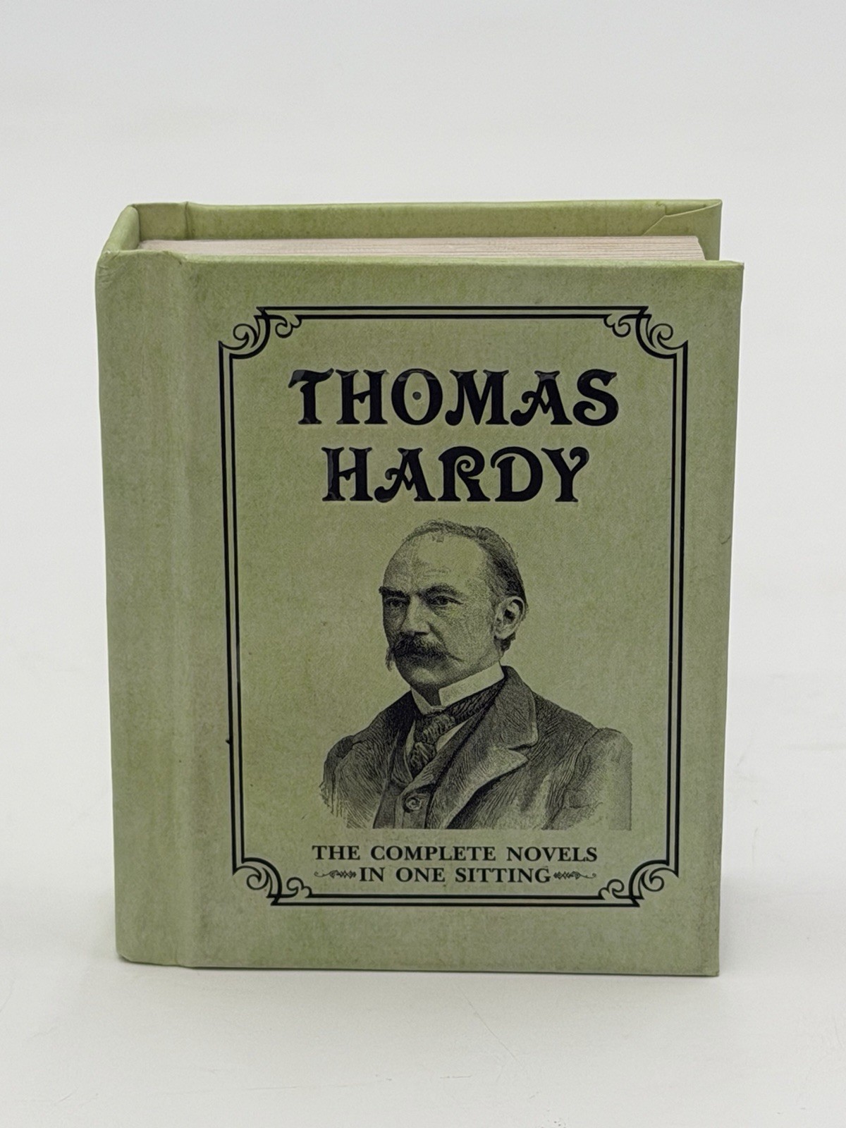 Thomas Hardy: The Complete Novels in One Sitting Miniature Edi Pocket Hc RARE Thomas Hardy: The Complete Novels in One Sitting Miniature Edi Pocket Hc RARE