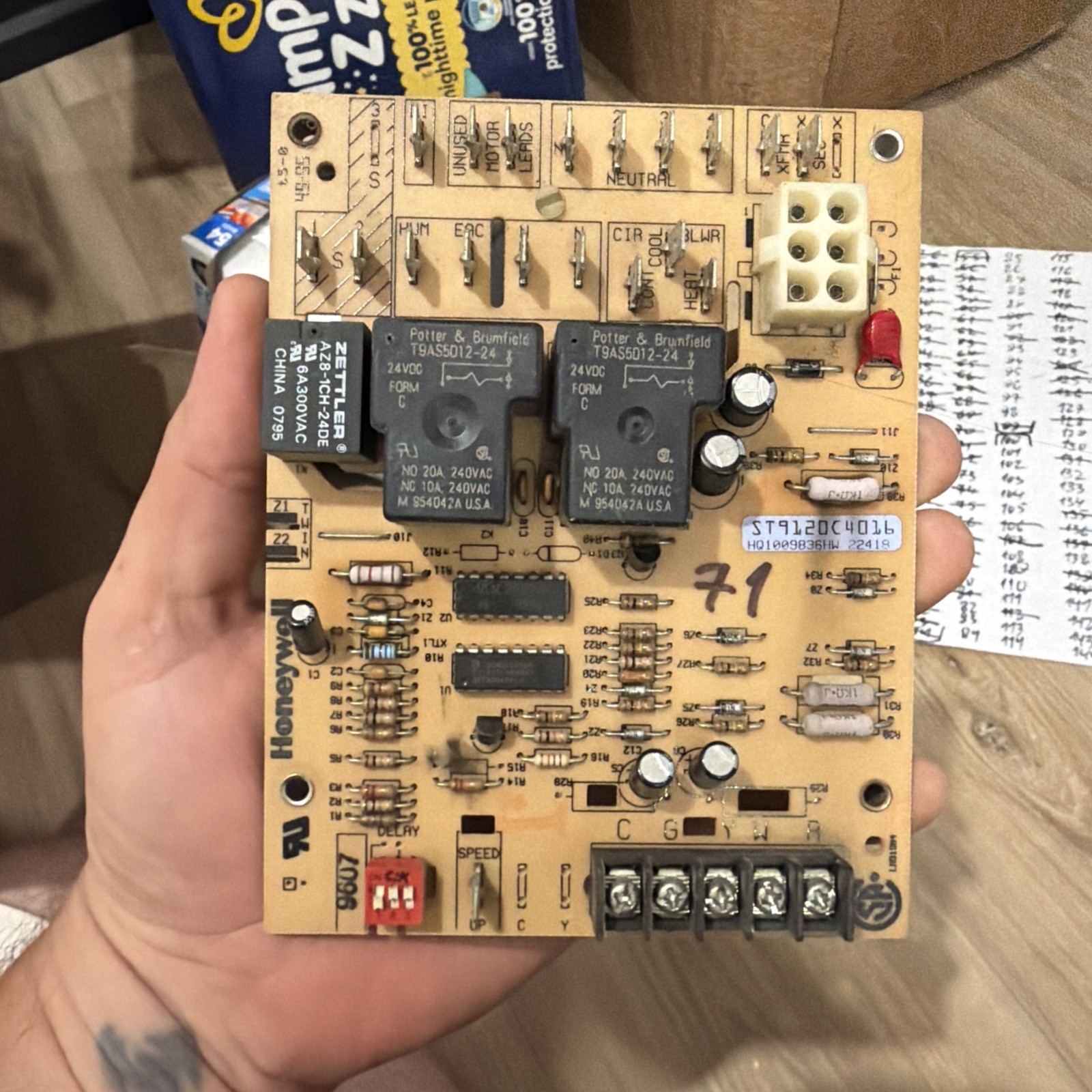 Furnace Control Board Honeywell ST9120C4016 Furnace Control Board Honeywell ST9120C4016