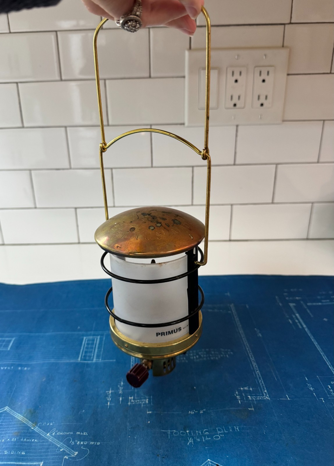 VINTAGE PRIMUS NO 3250 BRASS SWEDEN WILDLIFE CAMP LANTERN VINTAGE PRIMUS NO 3250 BRASS SWEDEN WILDLIFE CAMP LANTERN