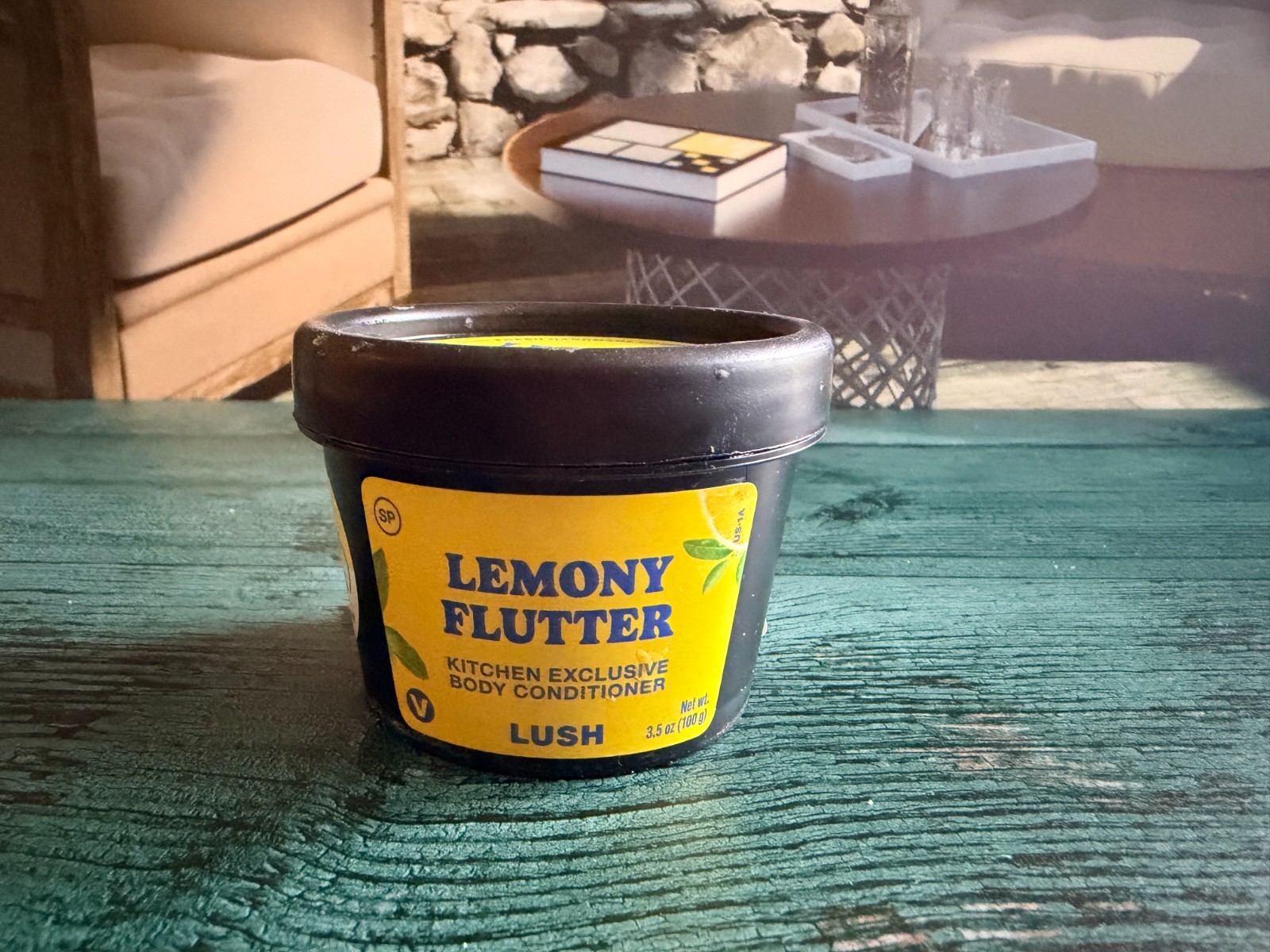 LUSH KITCHEN SUBSCRIPTION Lemony Flutter Body Conditioner LUSH KITCHEN SUBSCRIPTION Lemony Flutter Body Conditioner