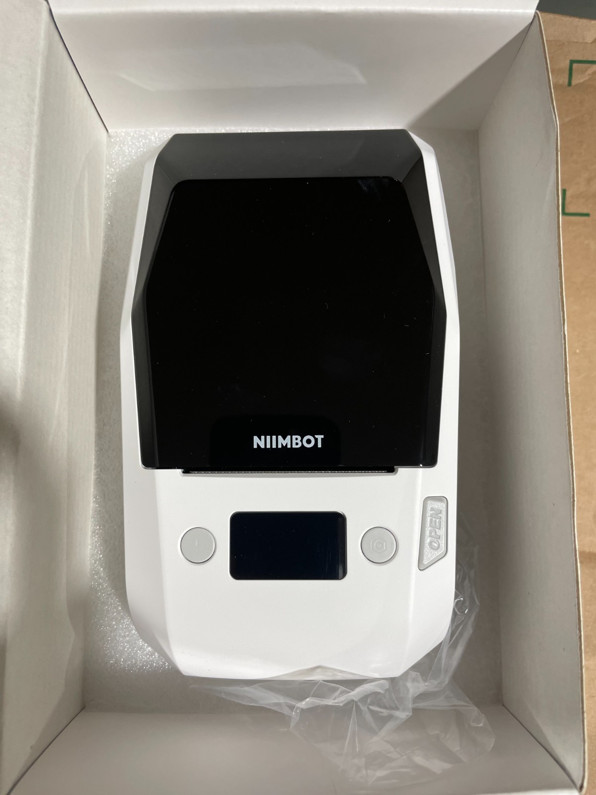 NIIMBOT M2 2 Inch Thermal Transfer Label Maker, white NIIMBOT M2 2 Inch Thermal Transfer Label Maker, white