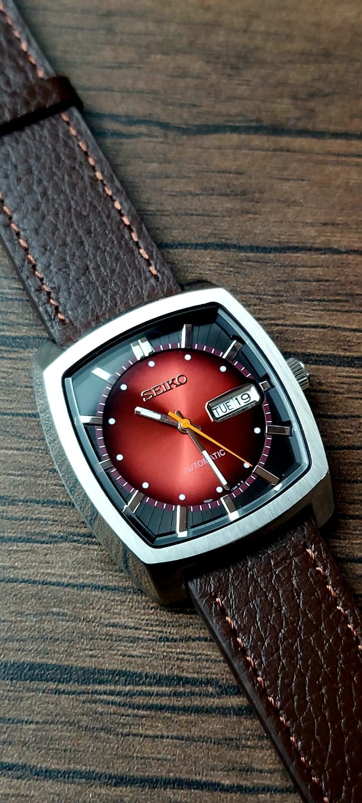 Seiko Recraft SNKP25 Automatic Men\'s Watch - 7s26 - RED Sunbrust Dial