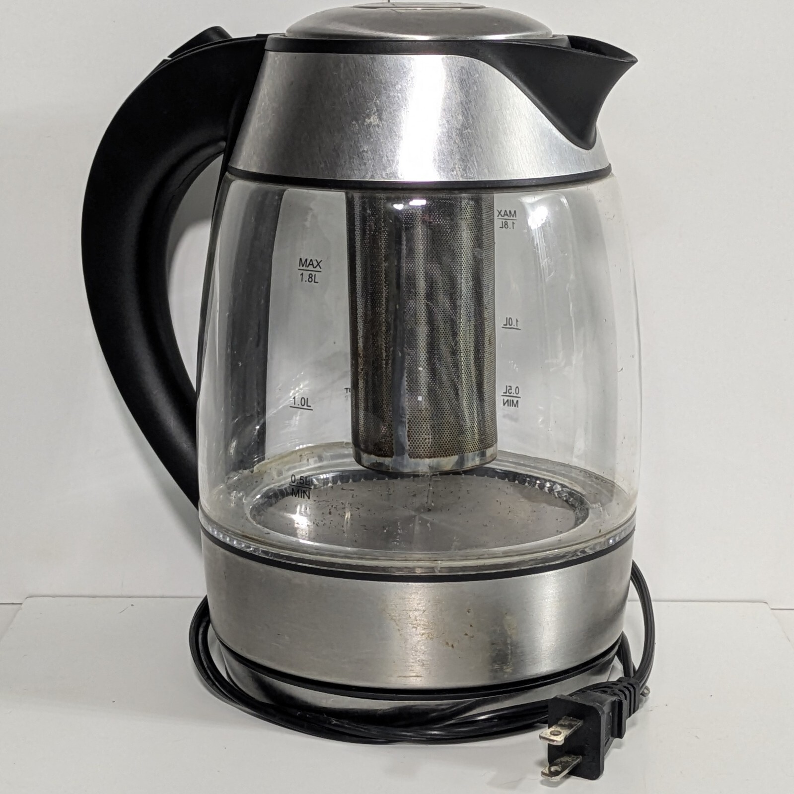Chefman Fast Boiling 1.8L Electric Glass Kettle with Removable Tea Infuser Chefman Fast Boiling 1.8L Electric Glass Kettle with Removable Tea Infuser