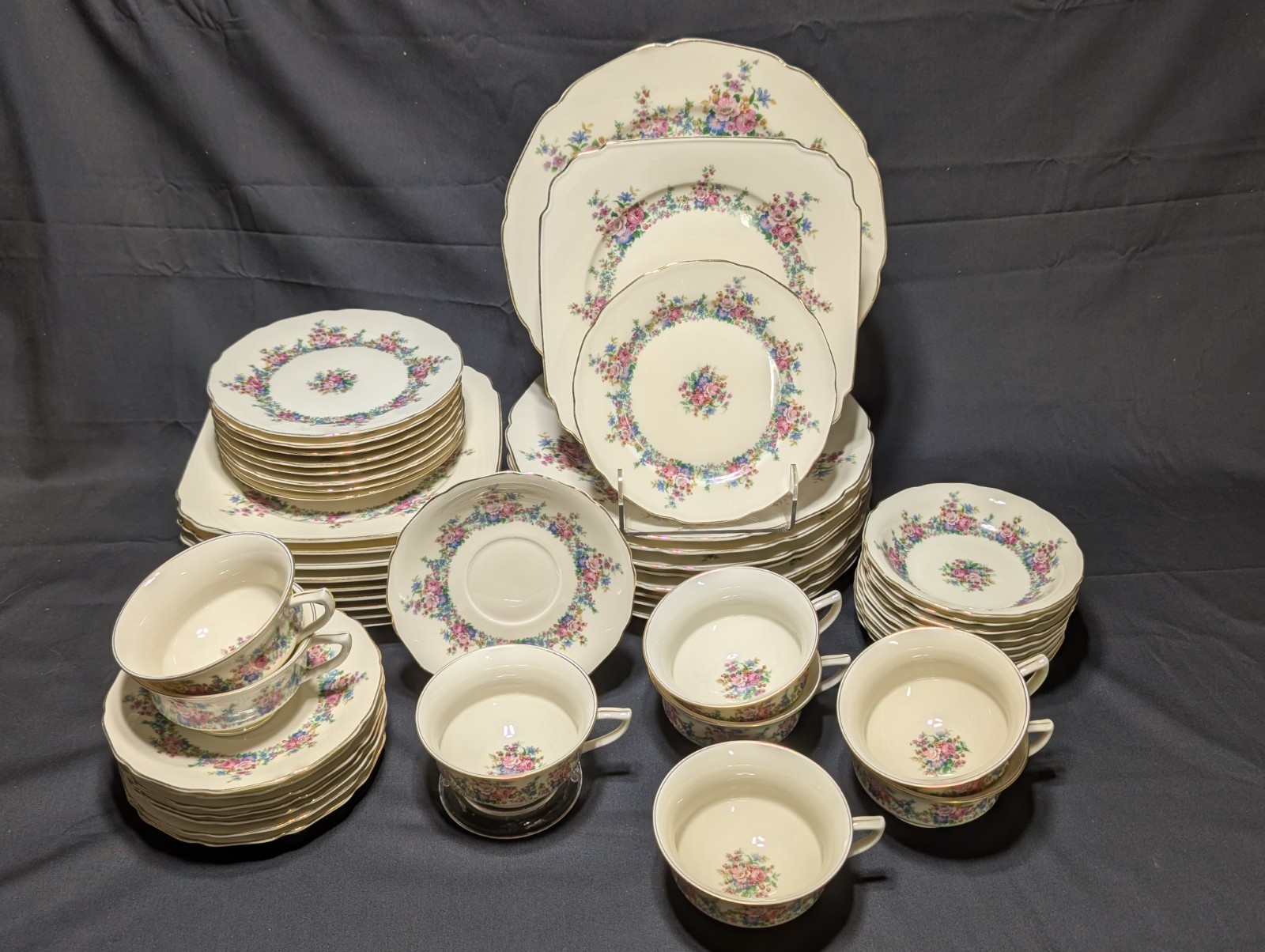 Bohemia Royal Ivory Windsor #2661 53 Pc Set Fine China Pink Blue Floral Bohemia Royal Ivory Windsor #2661 53 Pc Set Fine China Pink Blue Floral