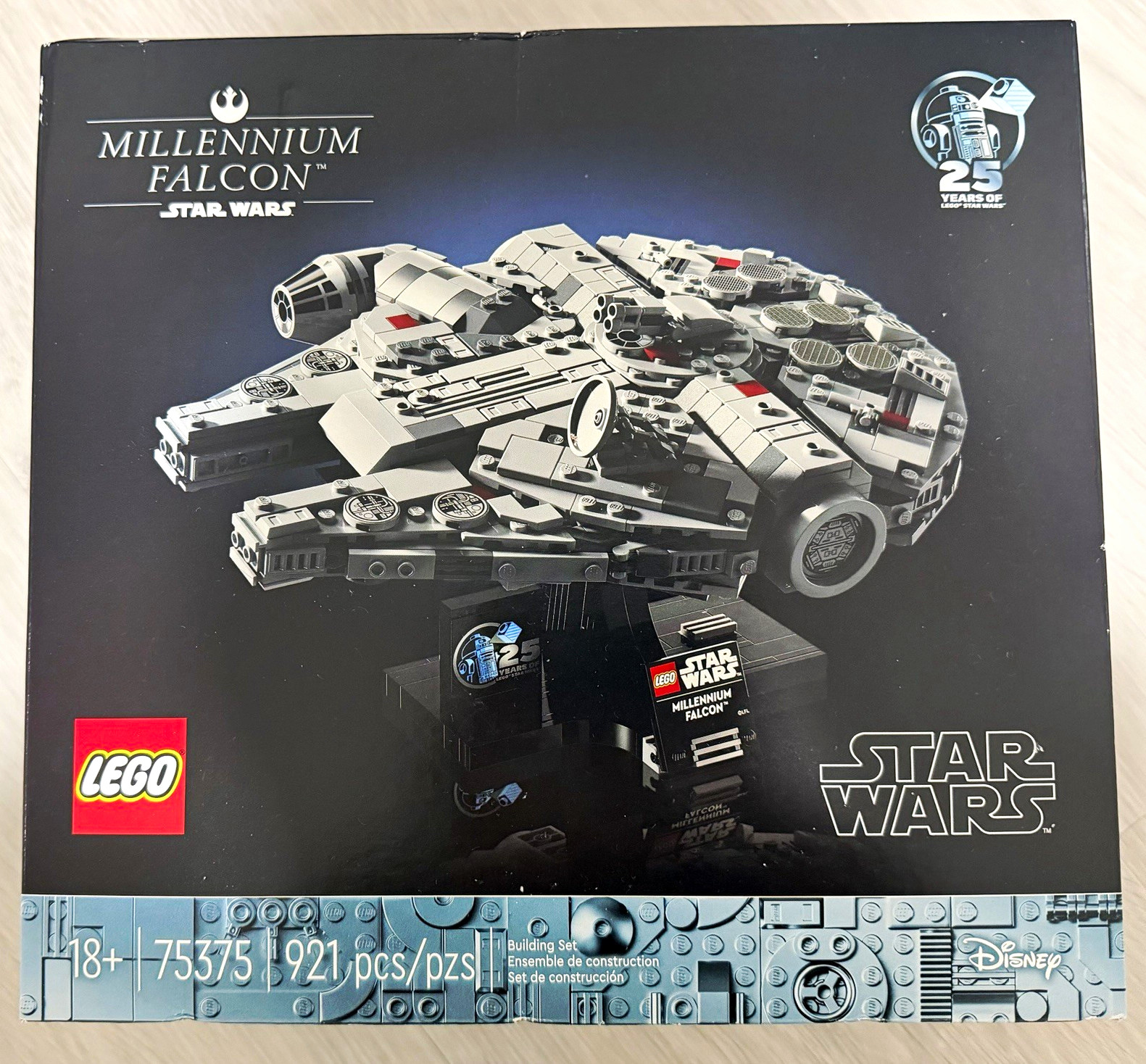 LEGO 75375 Star Wars Millennium Falcon Starship Collection 921 pcs SEALED LEGO 75375 Star Wars Millennium Falcon Starship Collection 921 pcs SEALED