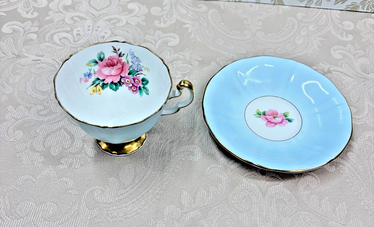 Stunning Mid-Century Vintage Adderley Fine Bone China Teacup & Saucer Set Stunning Mid-Century Vintage Adderley Fine Bone China Teacup & Saucer Set