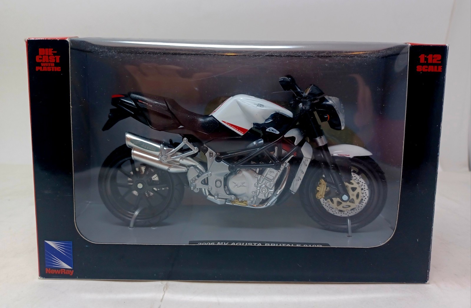 New Ray 2006 MV Agusta Brutale 910R 1:12 Diecast New Ray 2006 MV Agusta Brutale 910R 1:12 Diecast